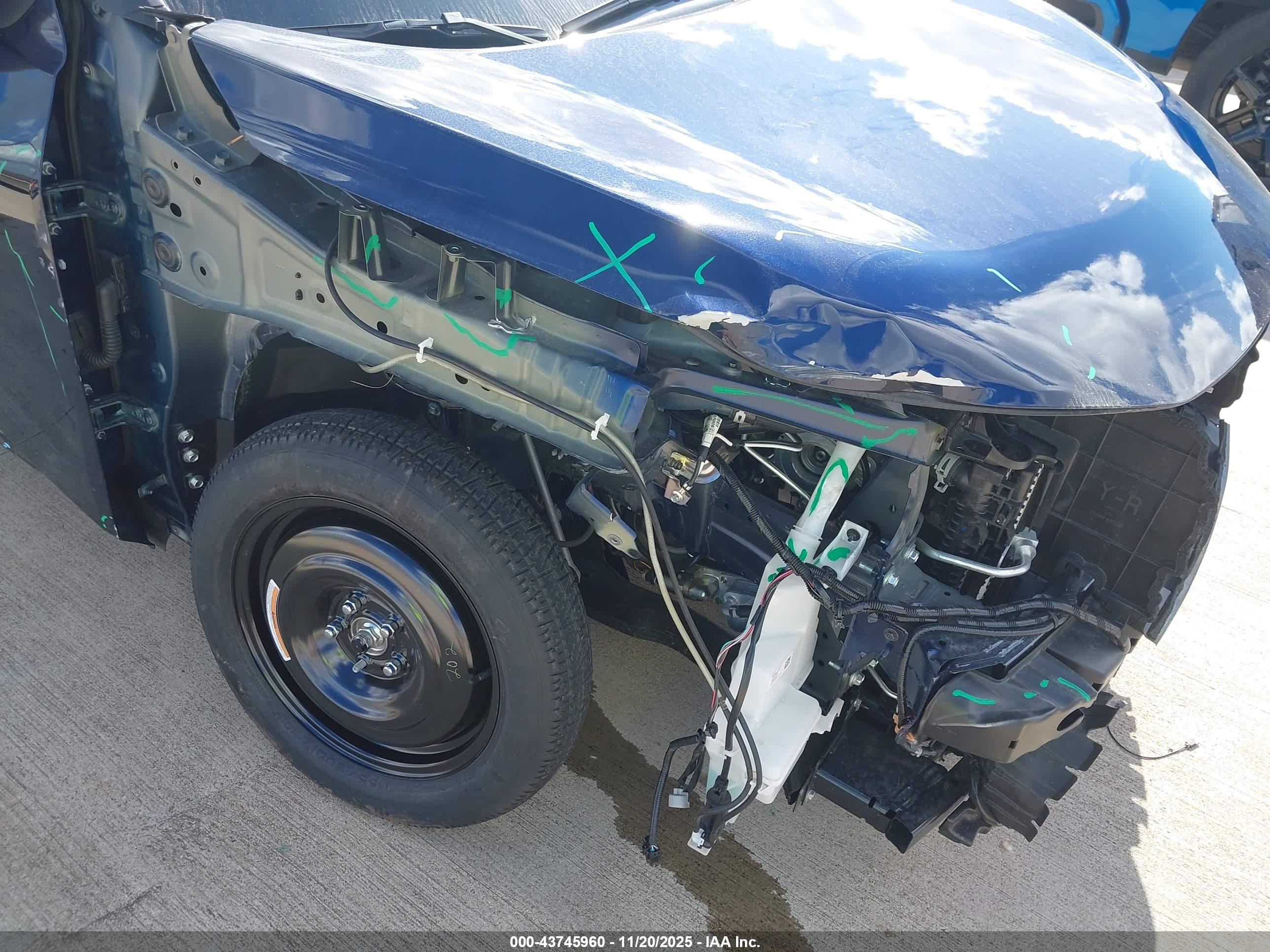 NISSAN ROGUE image 6