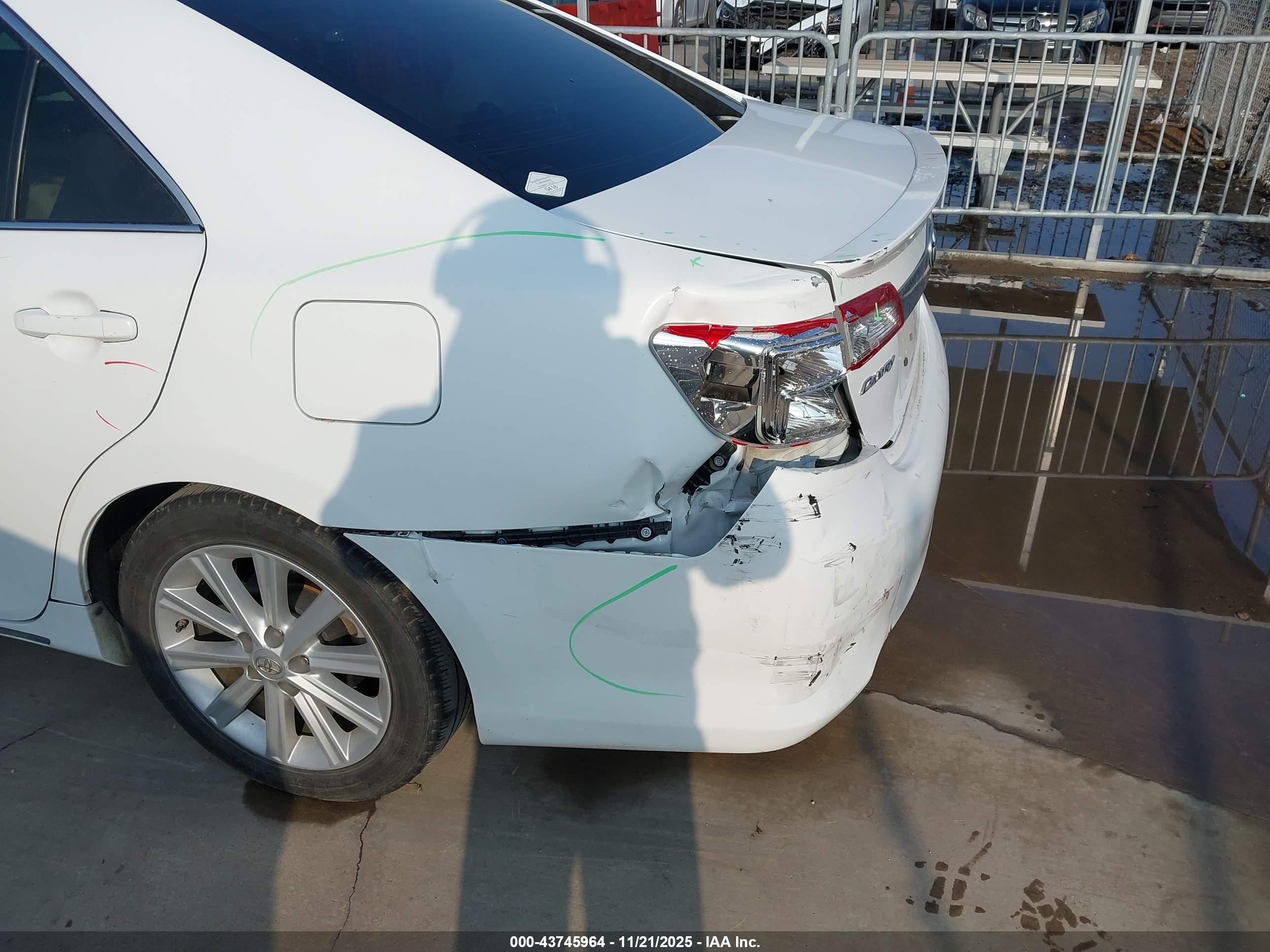 TOYOTA CAMRY image 6