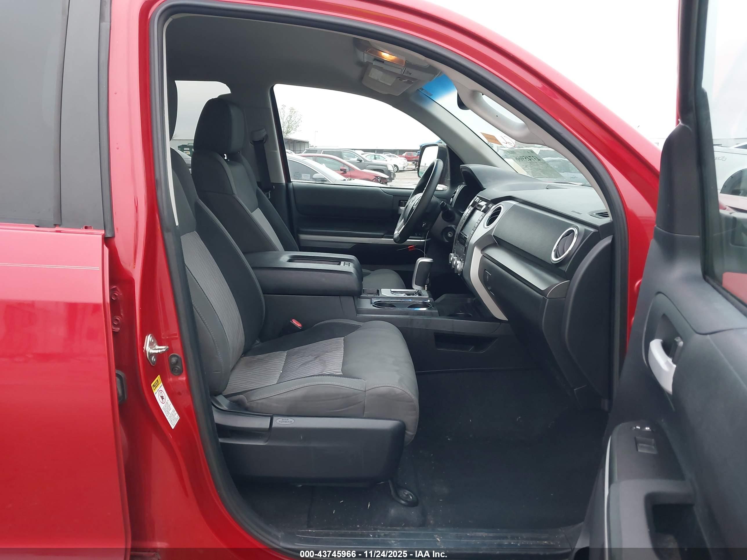 TOYOTA TUNDRA image 5