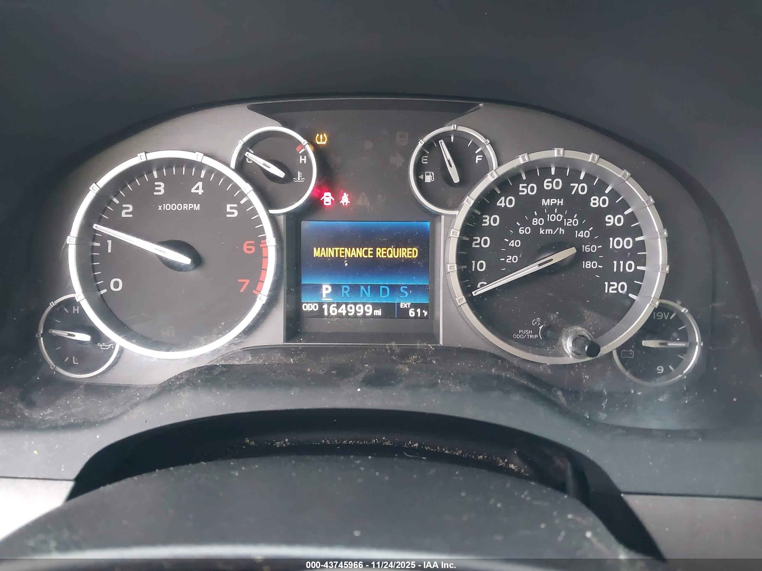 TOYOTA TUNDRA image 7