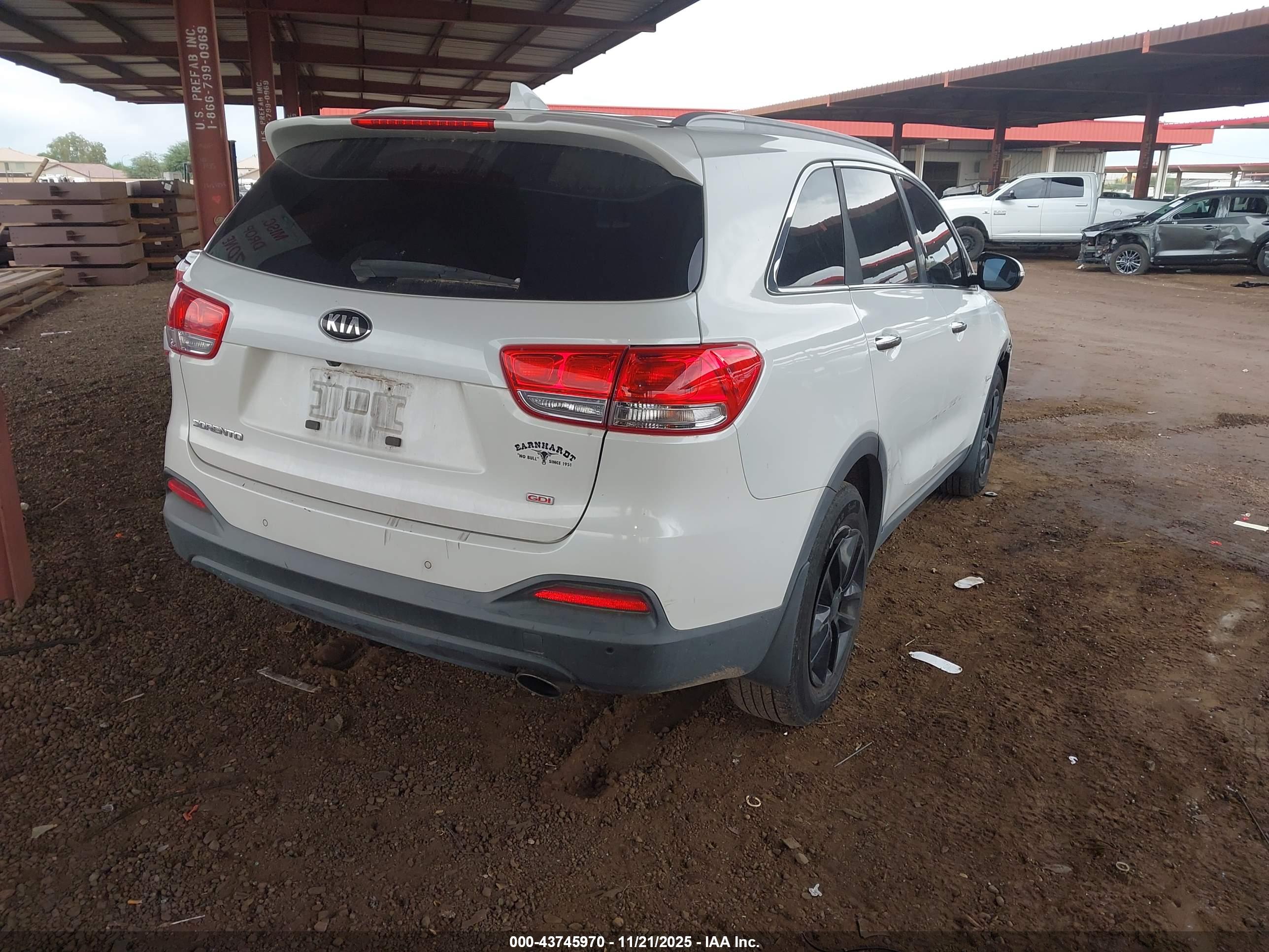 KIA SORENTO image 4