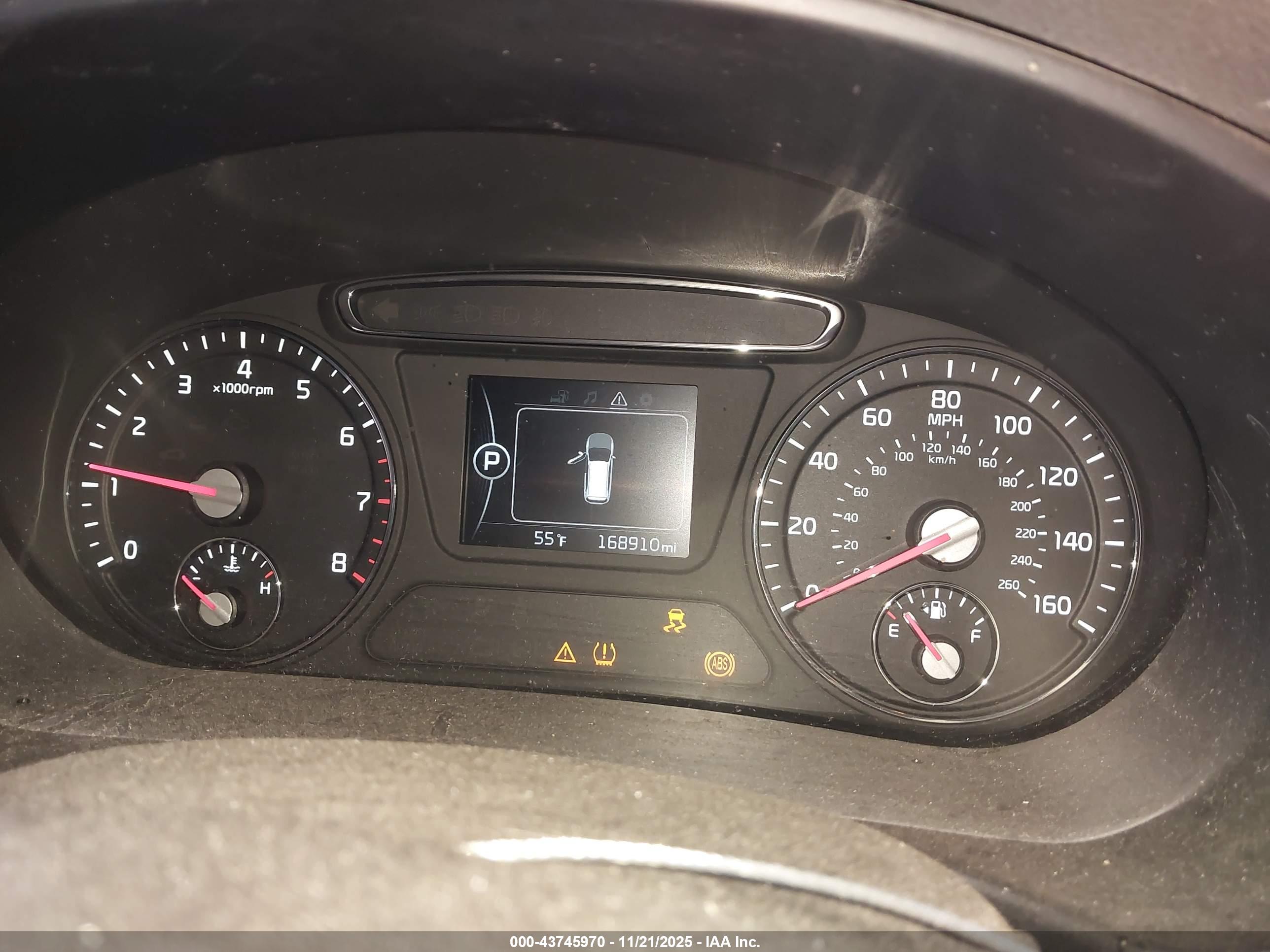 KIA SORENTO image 7