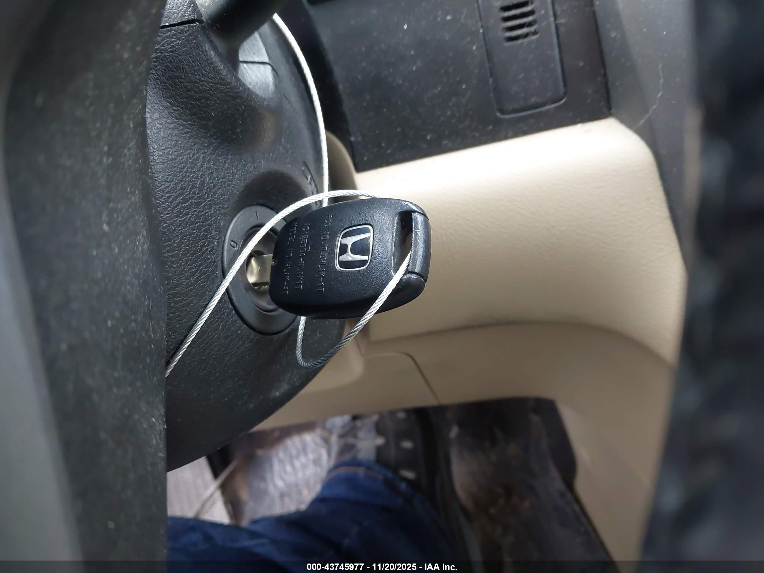 HONDA CR-V image 11