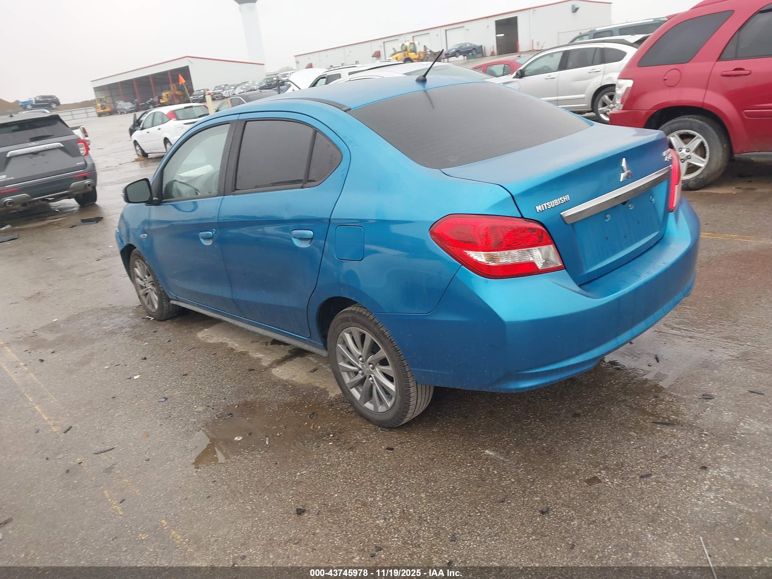 MITSUBISHI MIRAGE image 3