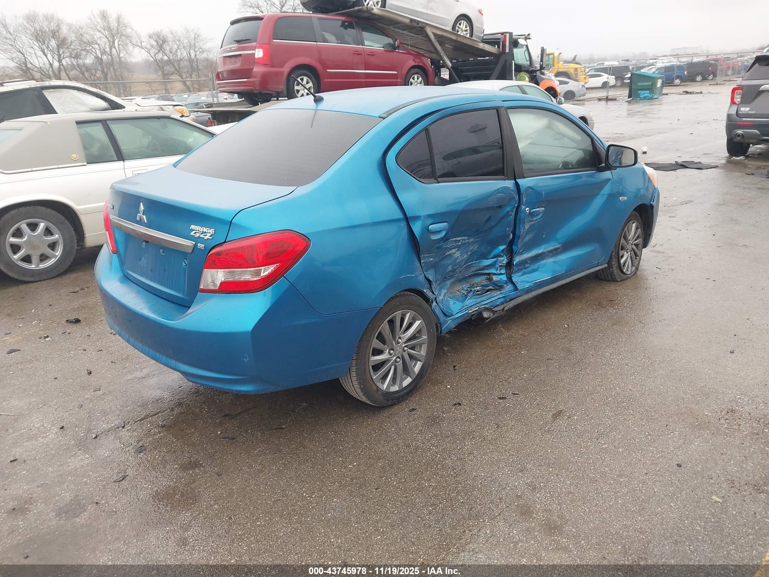 MITSUBISHI MIRAGE image 4