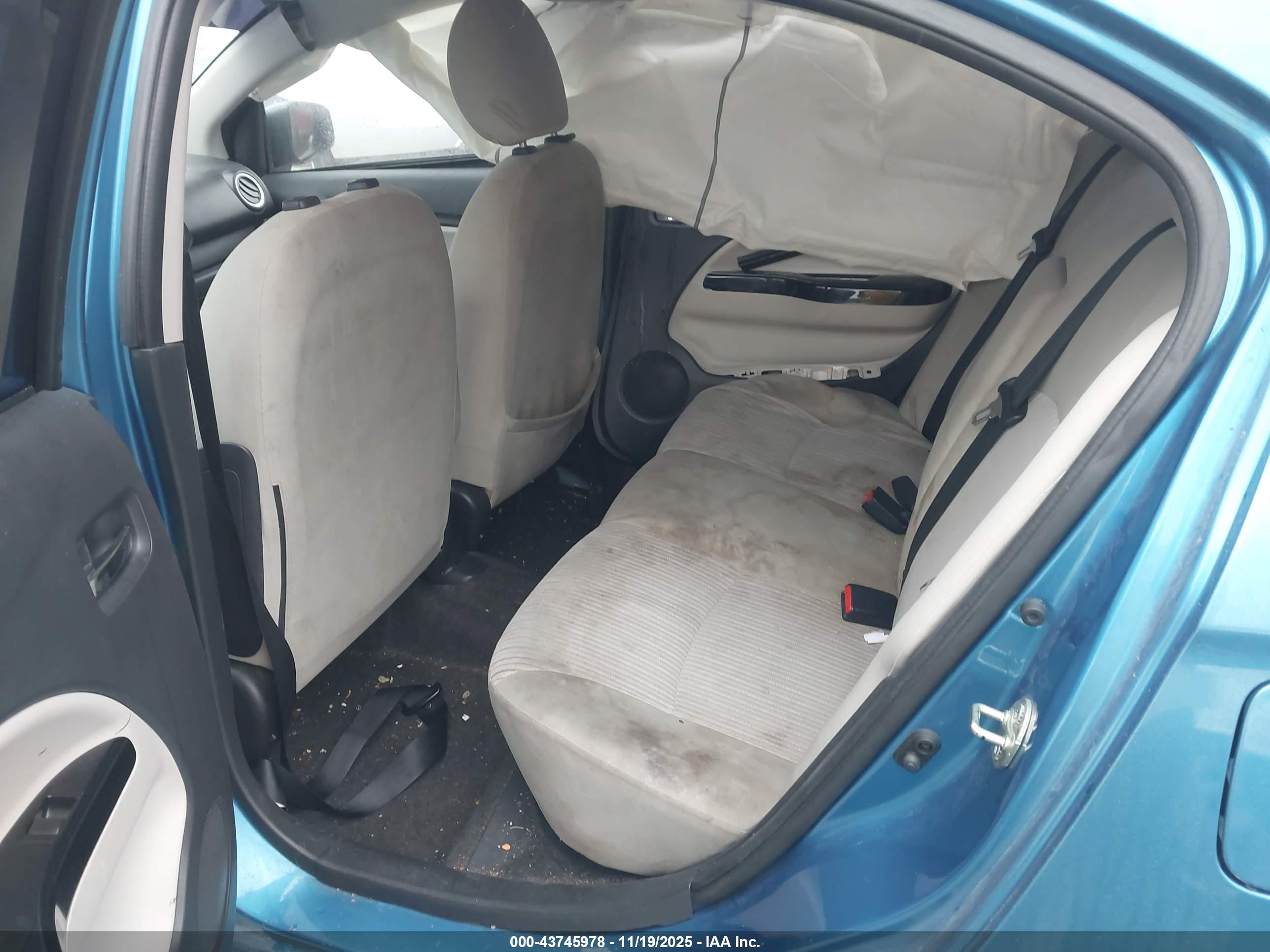MITSUBISHI MIRAGE image 8