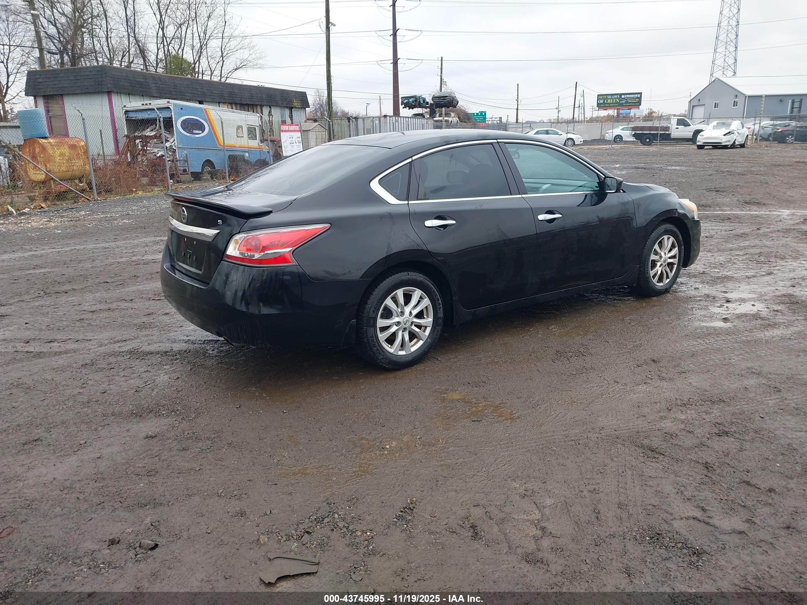 NISSAN ALTIMA image 4