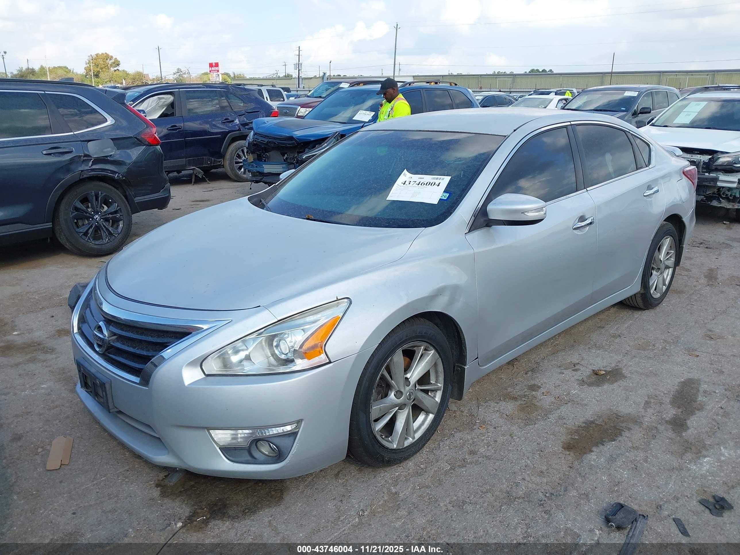 NISSAN ALTIMA image 2