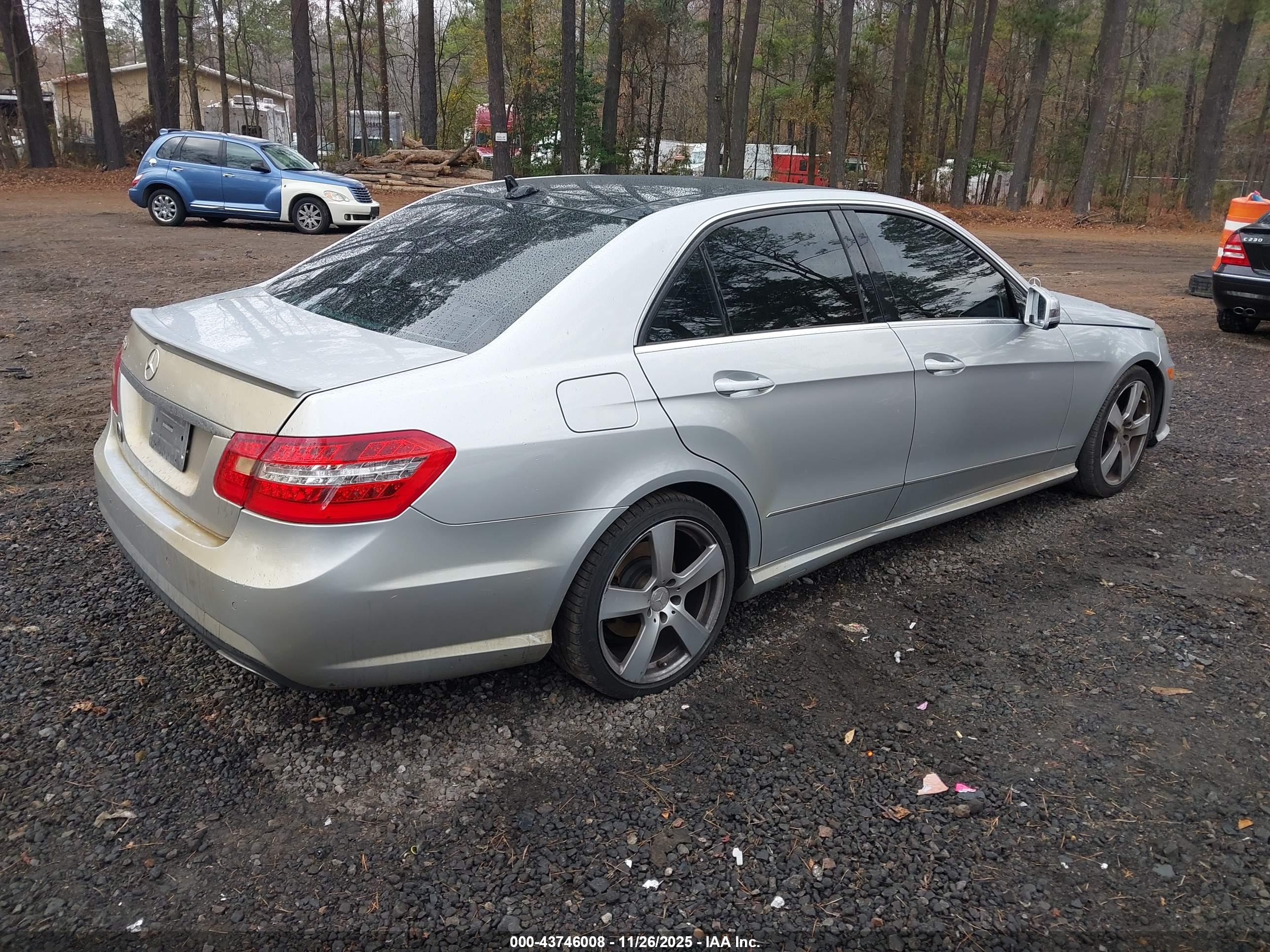 MERCEDES-BENZ E image 4