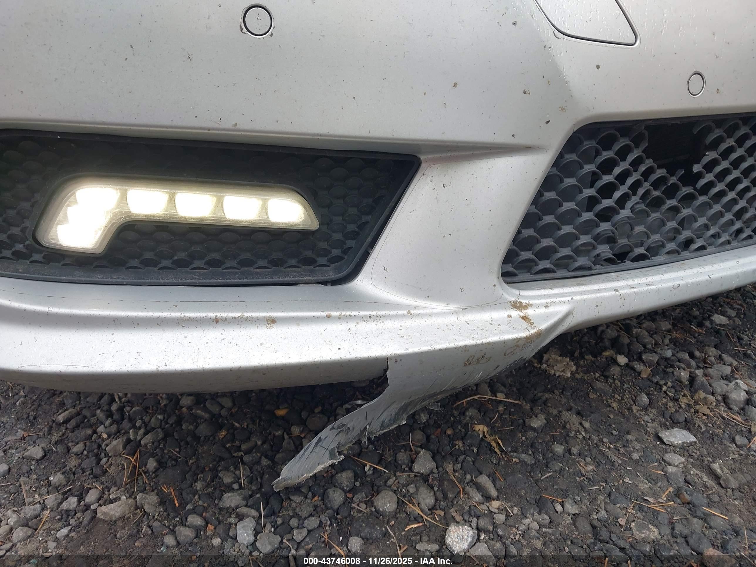 MERCEDES-BENZ E image 6