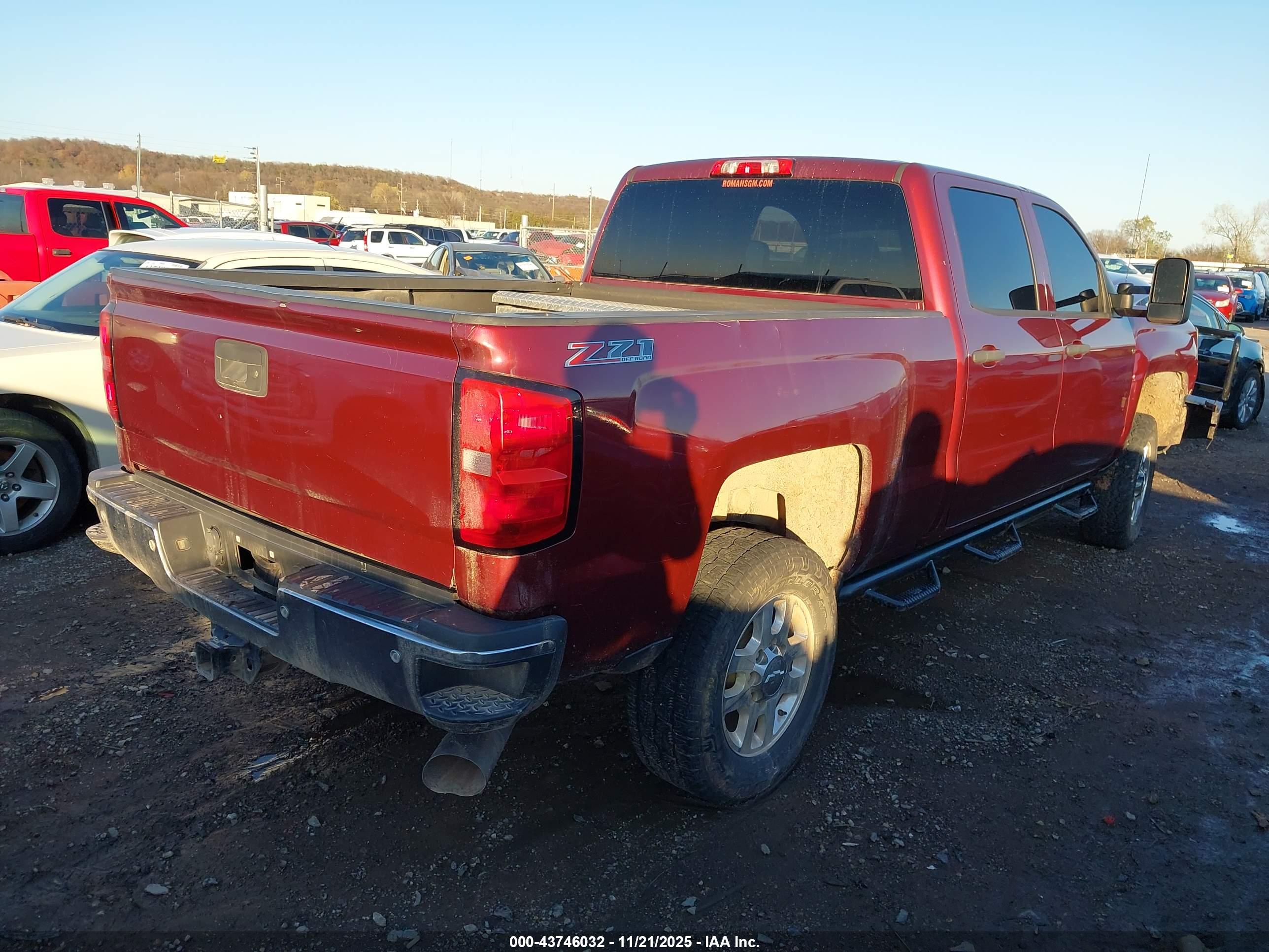 CHEVROLET SILVERADO image 4