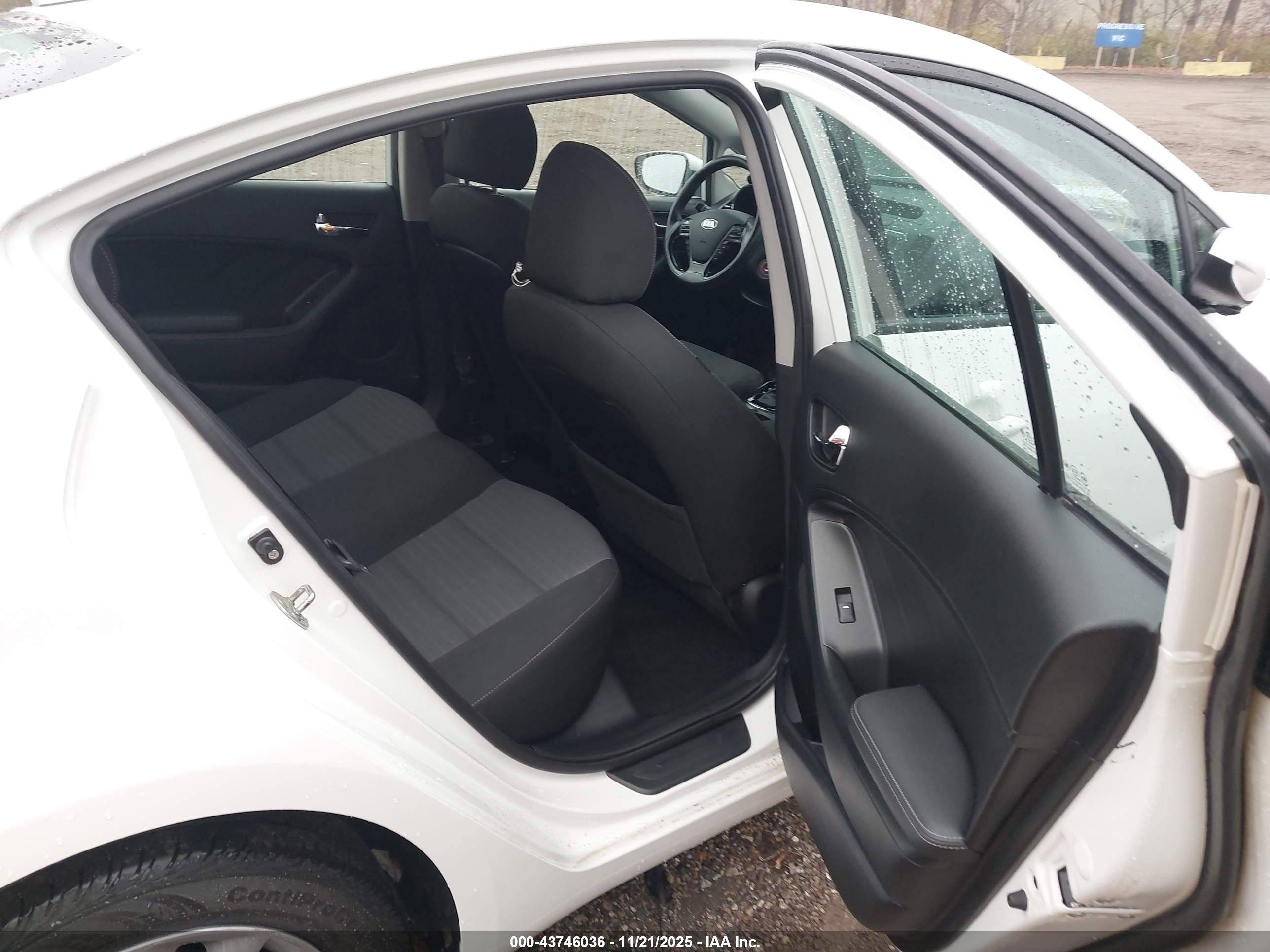 KIA FORTE image 8
