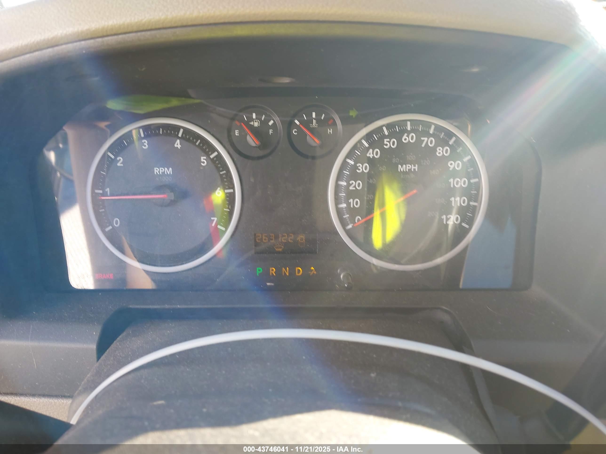 DODGE RAM image 7