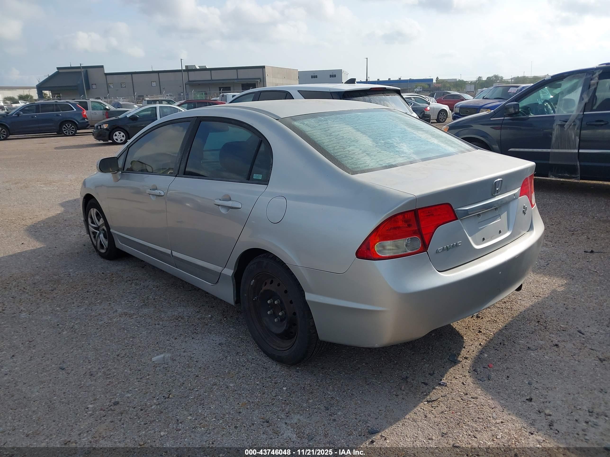 HONDA CIVIC image 3