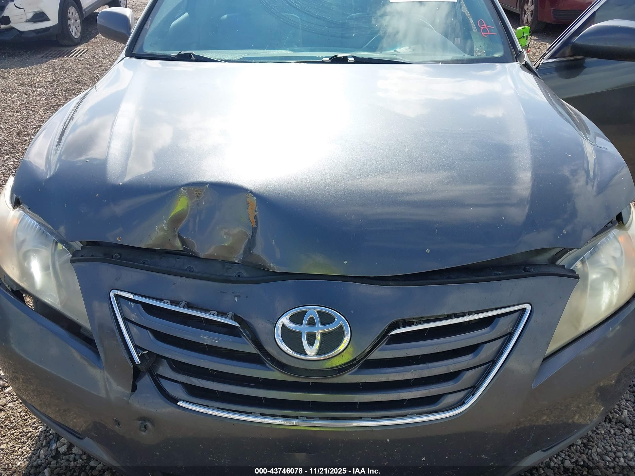 TOYOTA CAMRY image 10