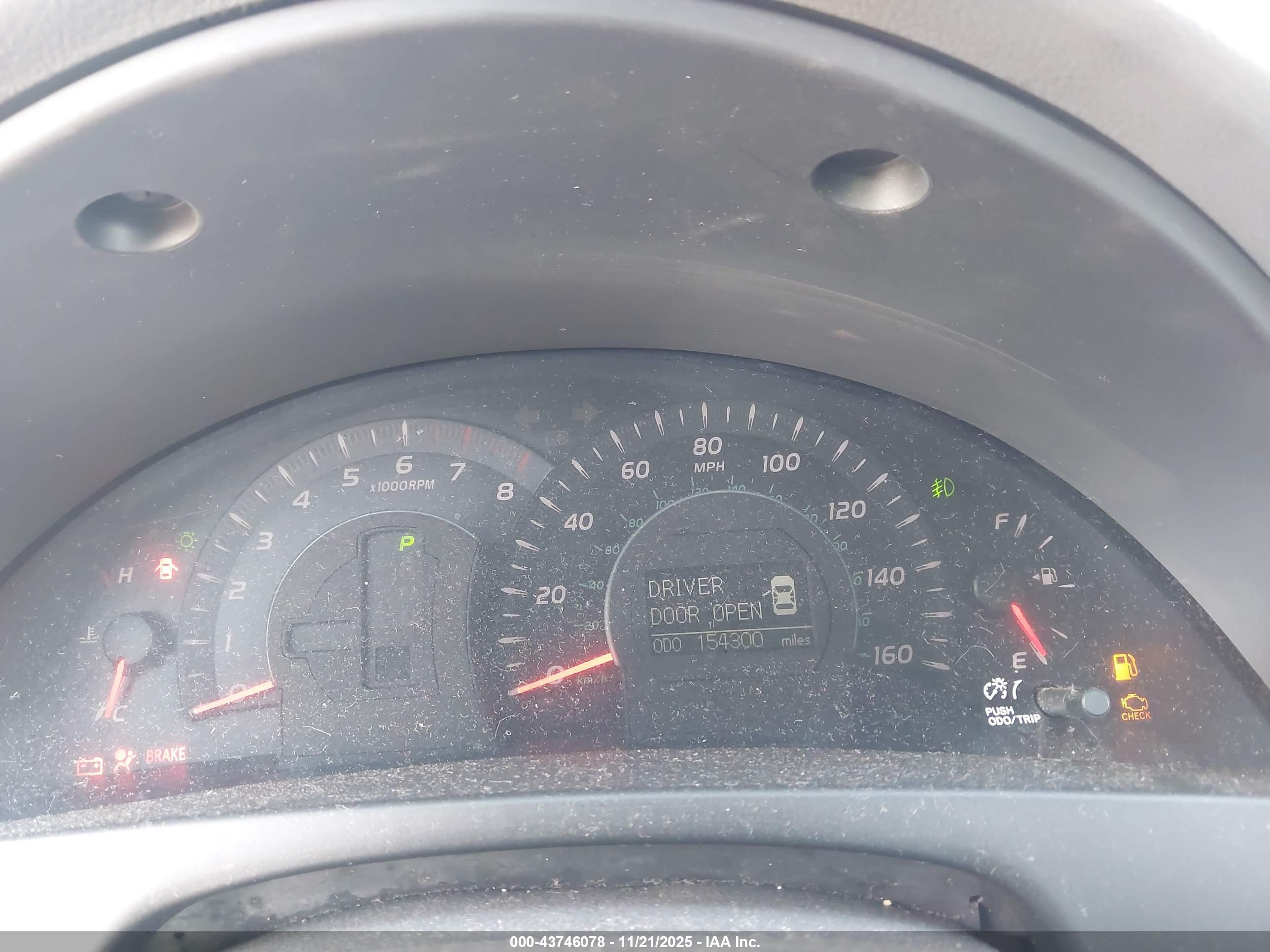 TOYOTA CAMRY image 7