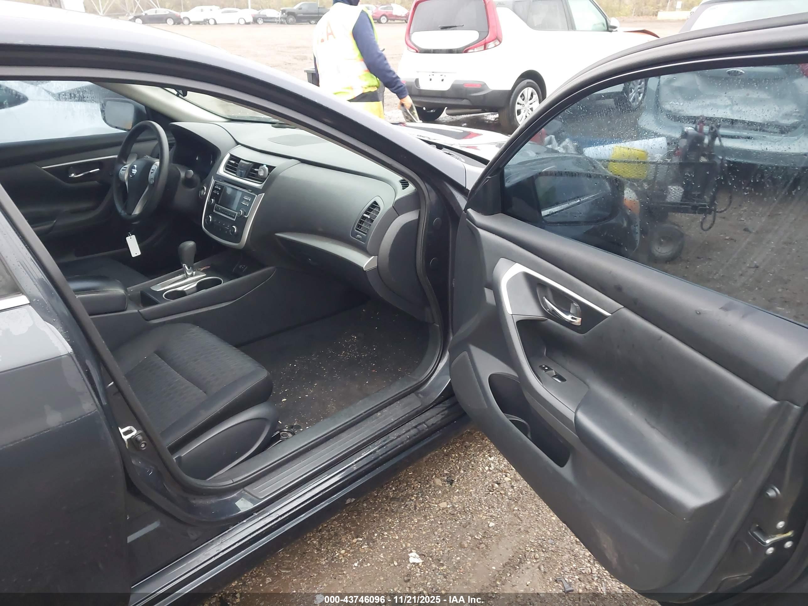 NISSAN ALTIMA image 5