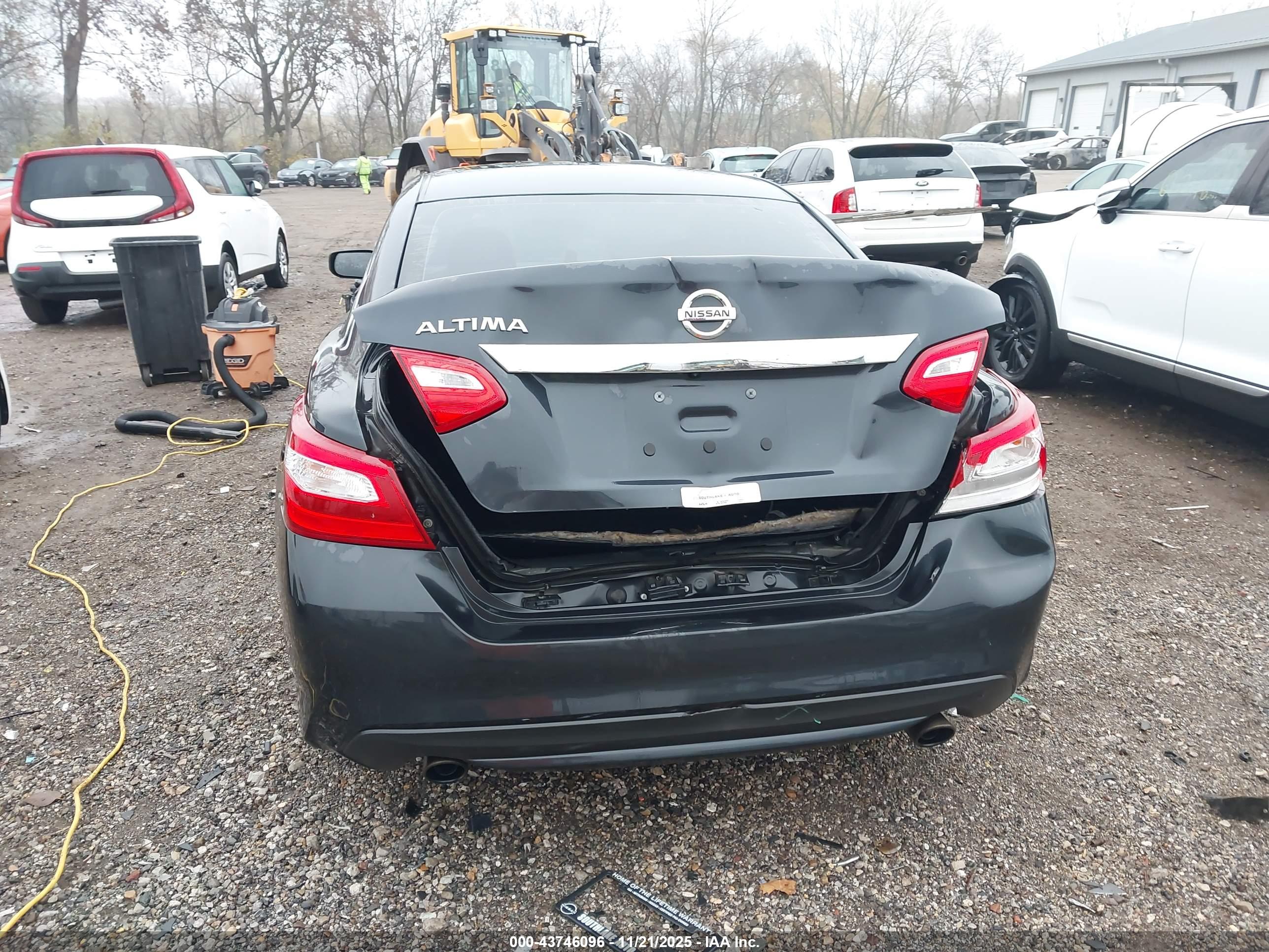 NISSAN ALTIMA image 6
