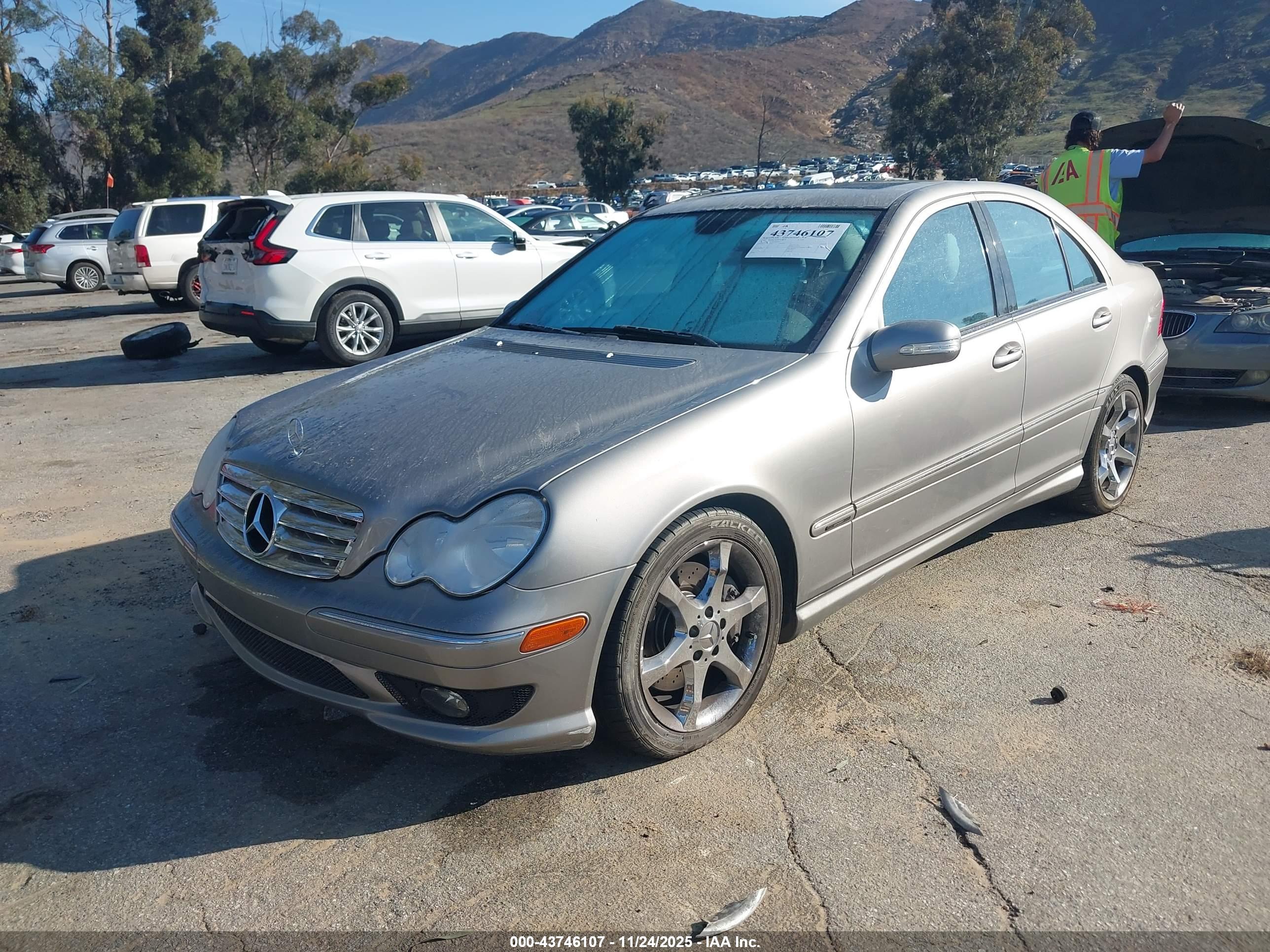 MERCEDES-BENZ C image 2