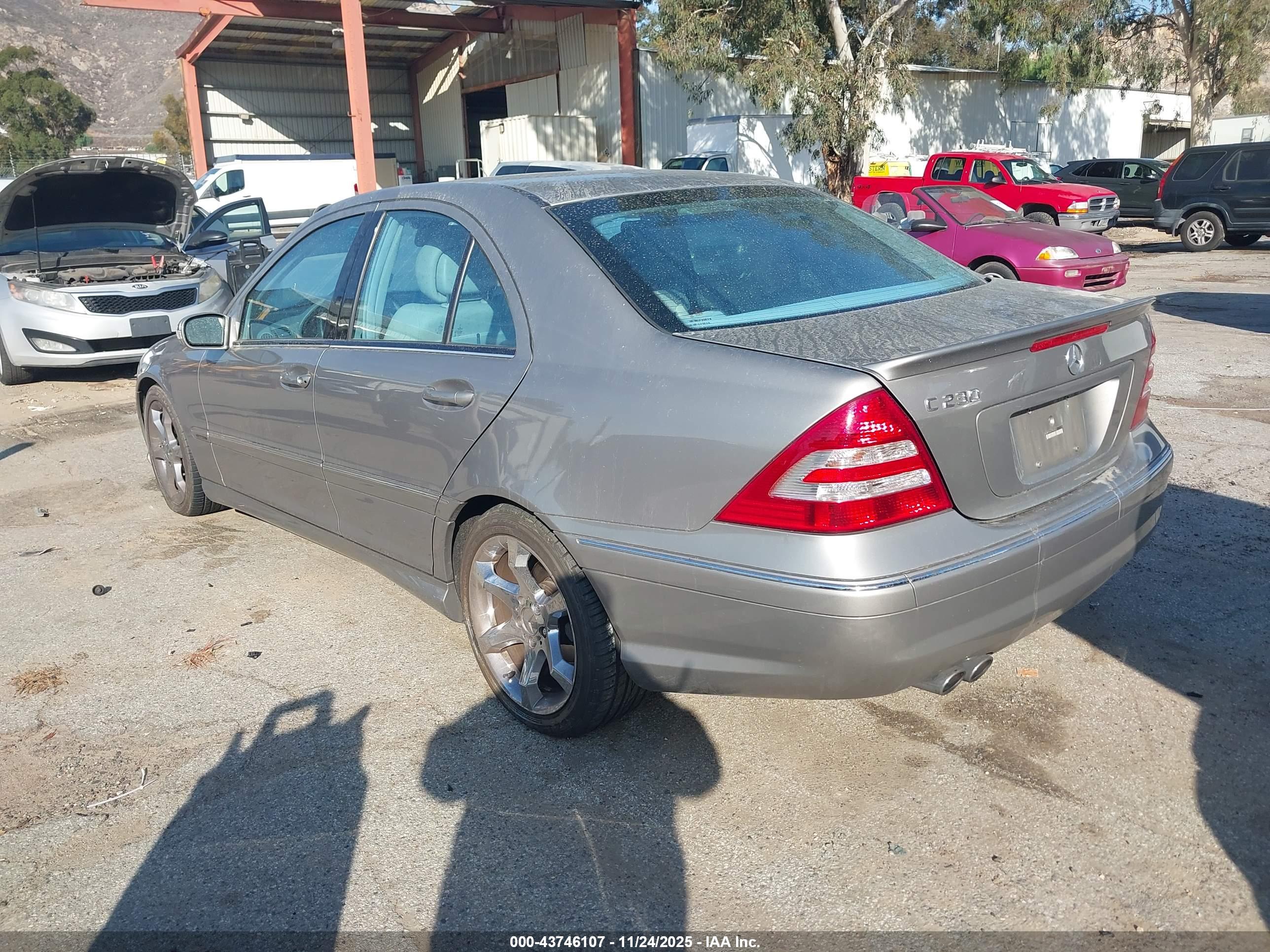 MERCEDES-BENZ C image 3
