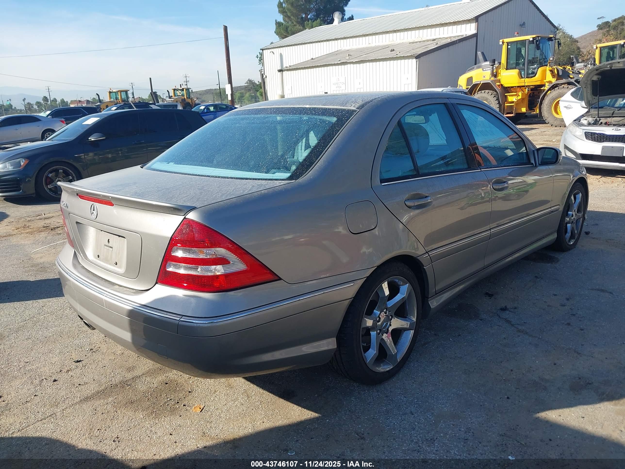 MERCEDES-BENZ C image 4