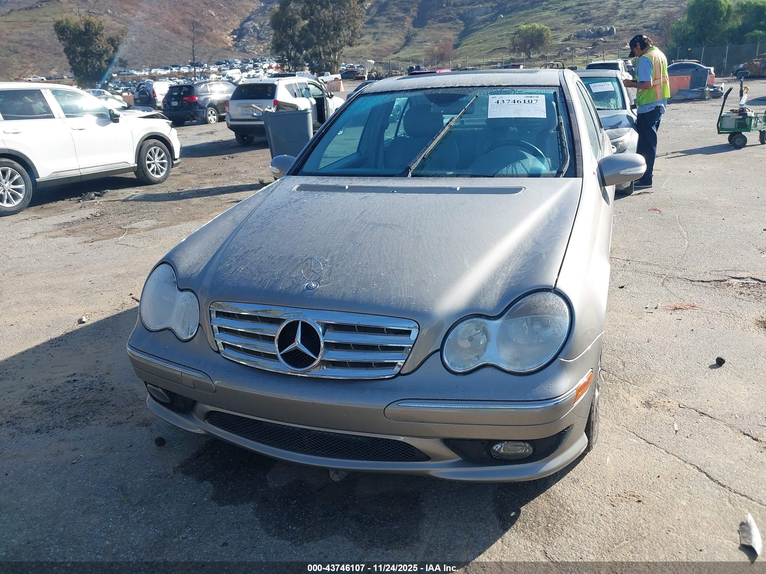 MERCEDES-BENZ C image 6