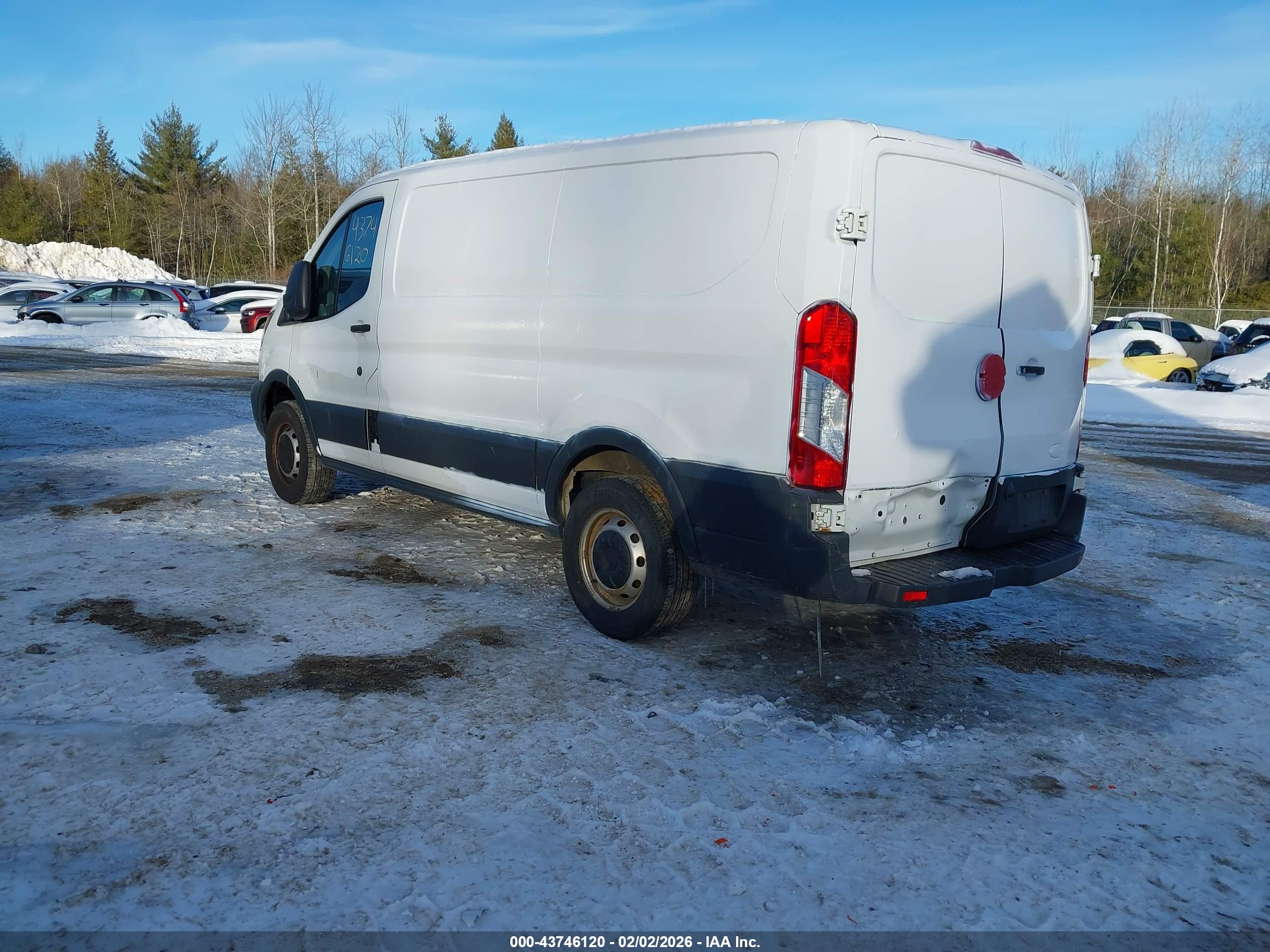 FORD TRANSIT-150 image 3