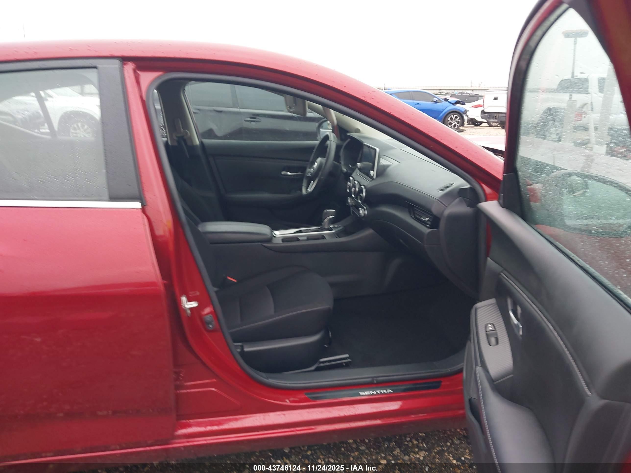 NISSAN SENTRA image 5