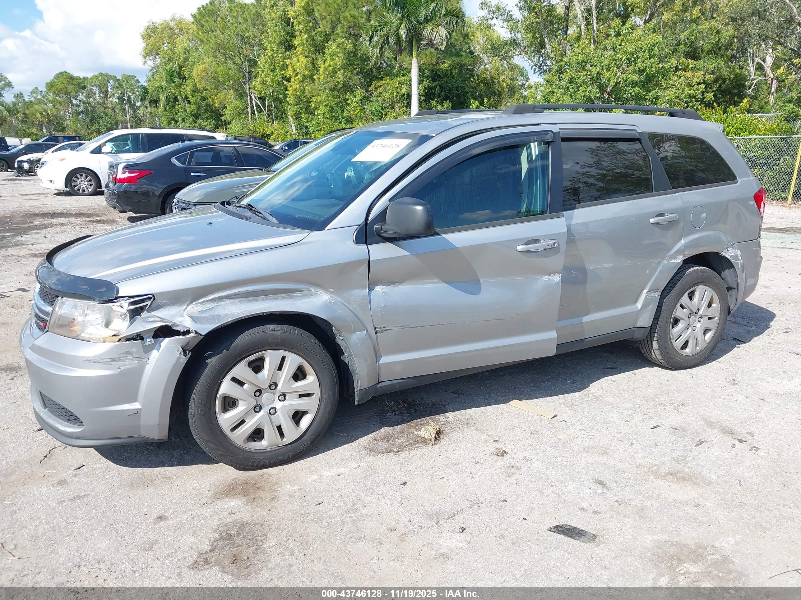 DODGE JOURNEY image 2