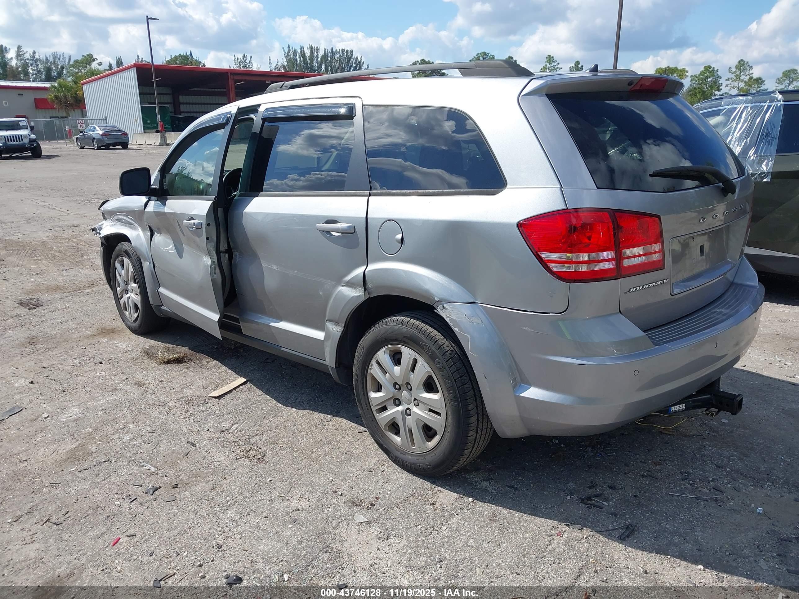 DODGE JOURNEY image 3