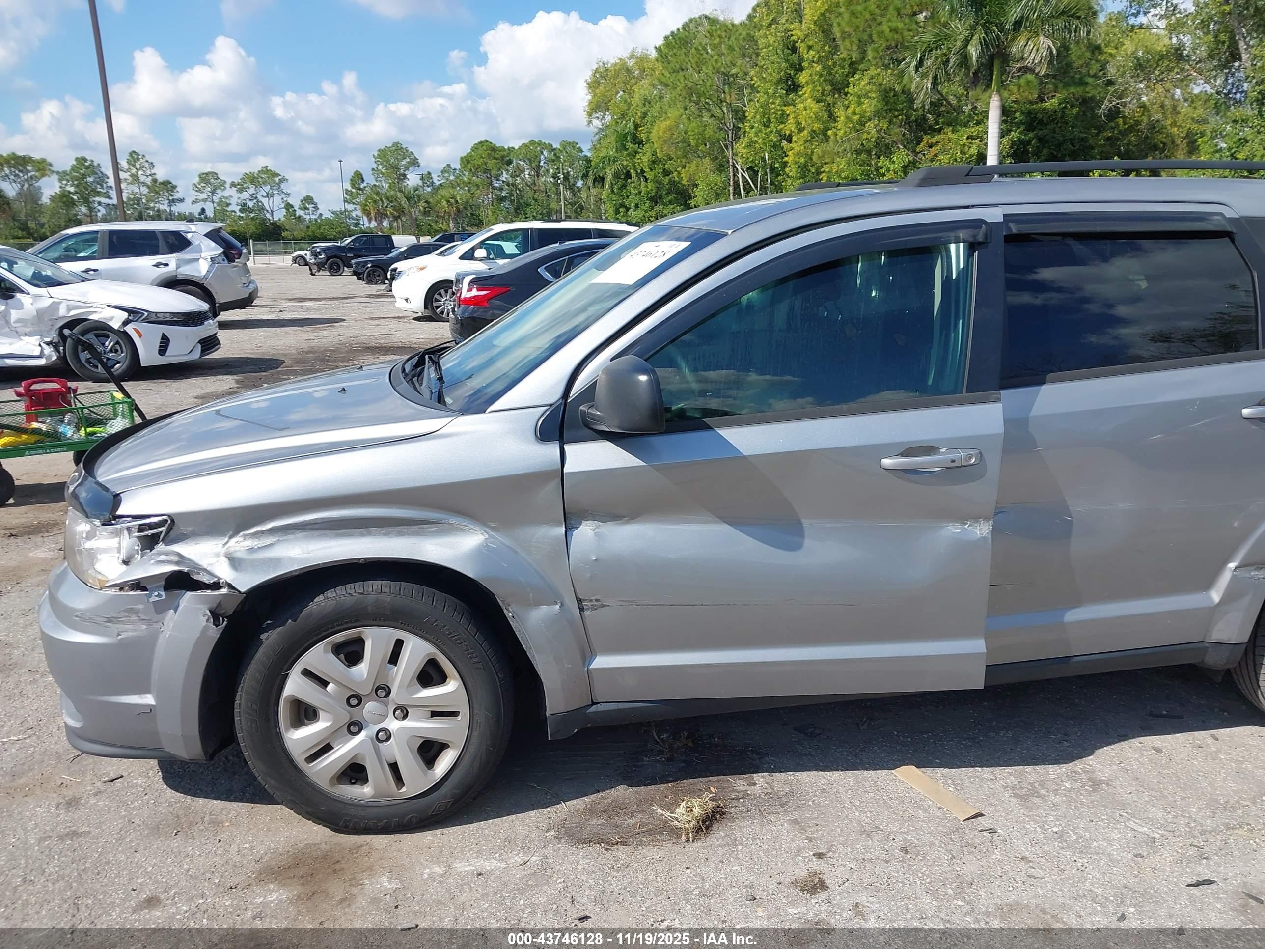 DODGE JOURNEY image 6