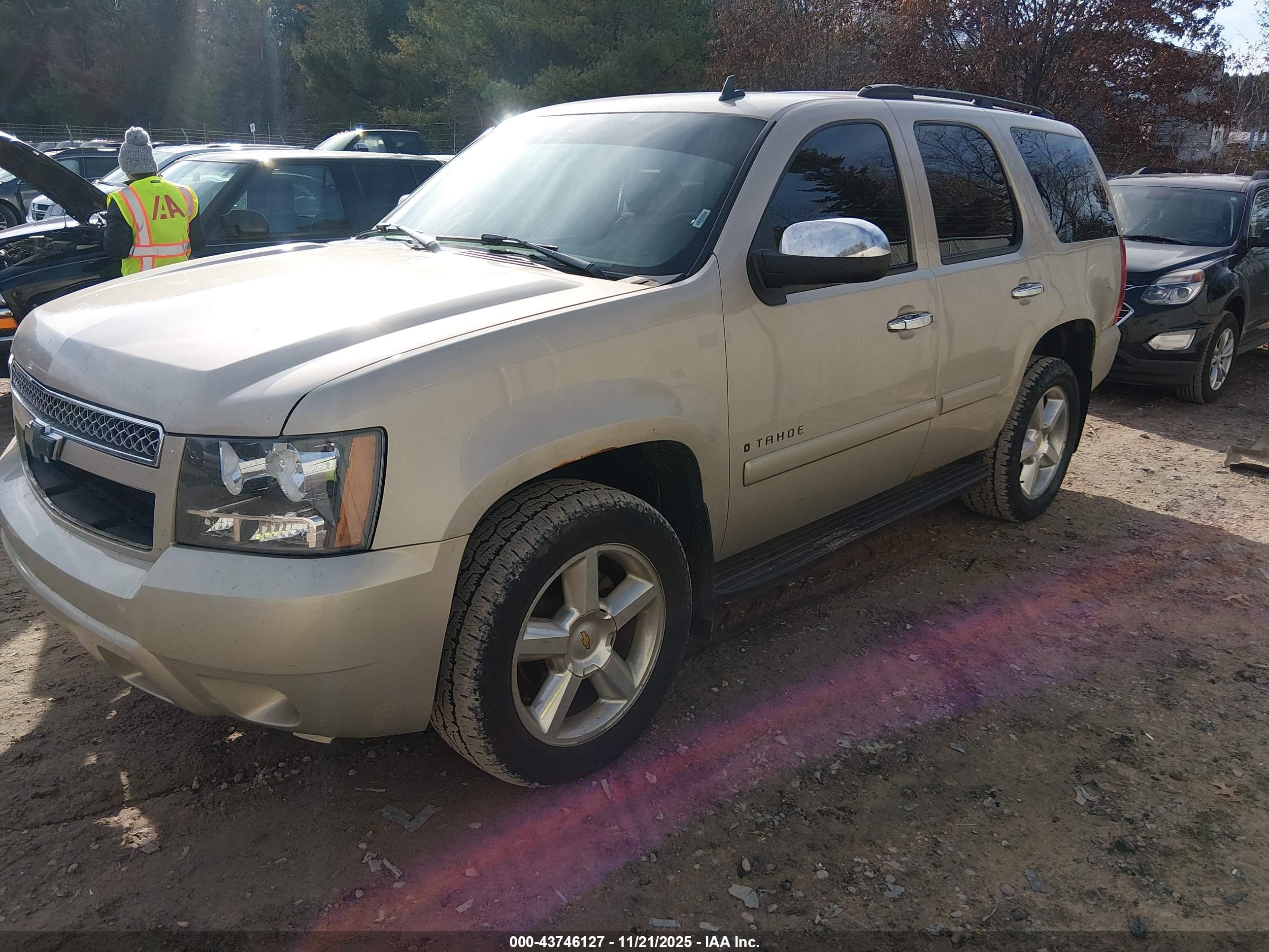 CHEVROLET TAHOE image 2
