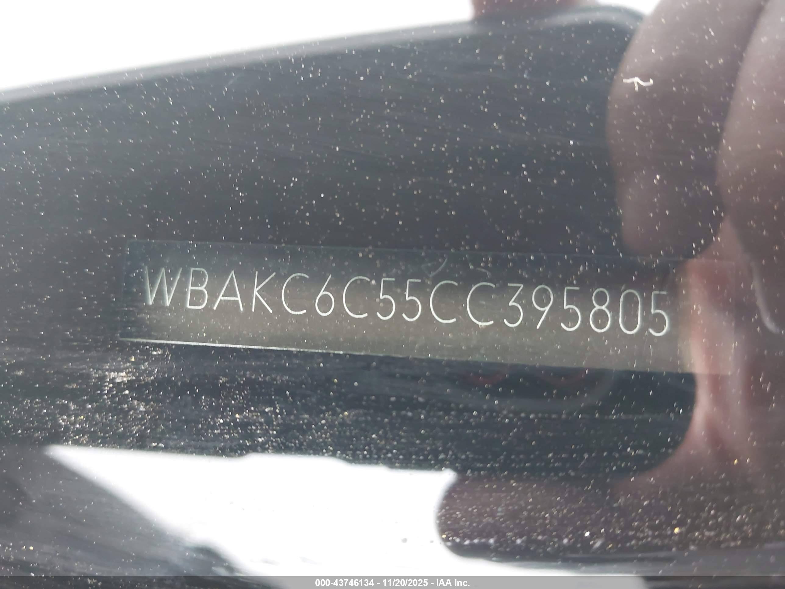 BMW 750I image 9