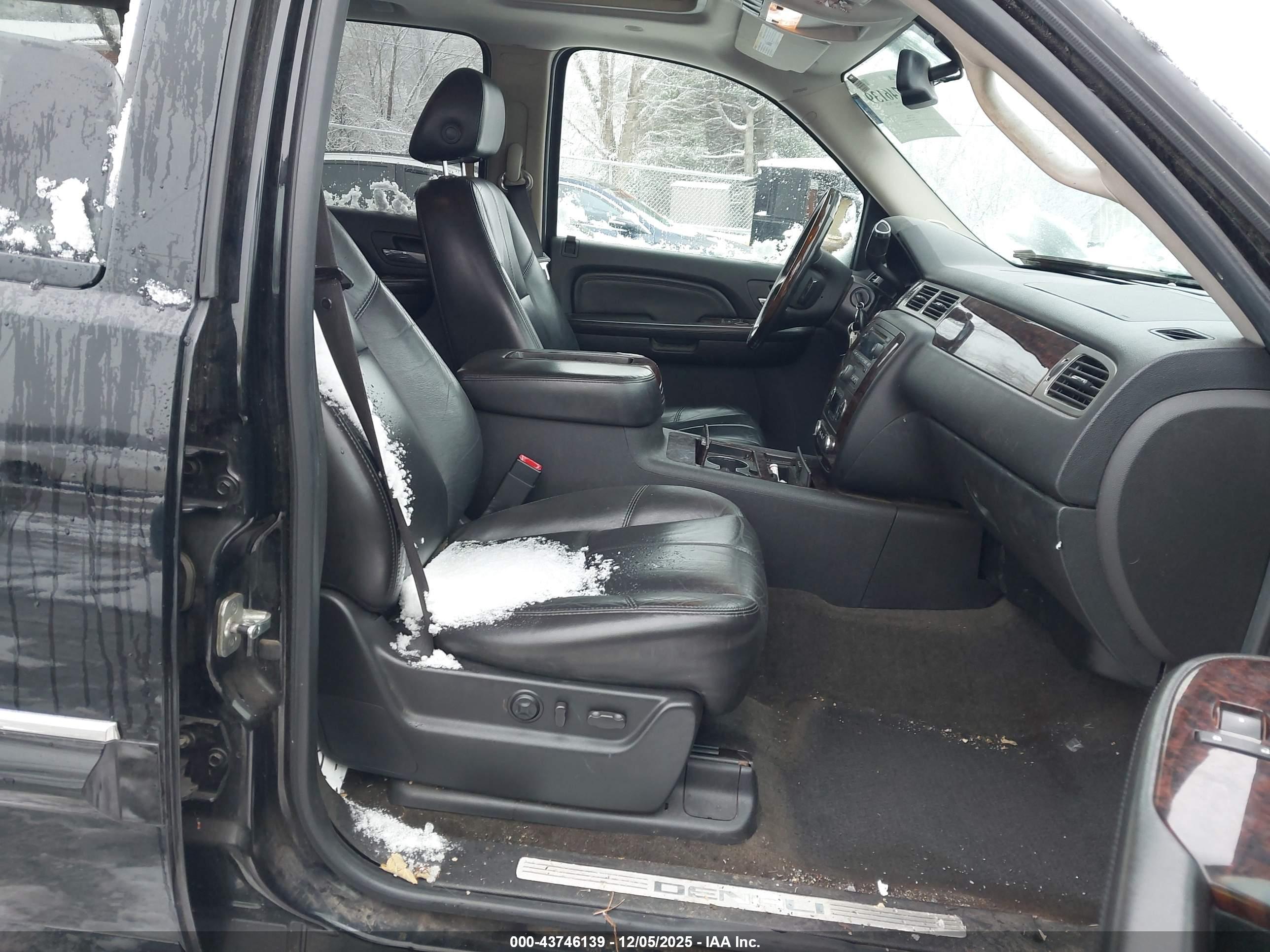 GMC YUKON image 5