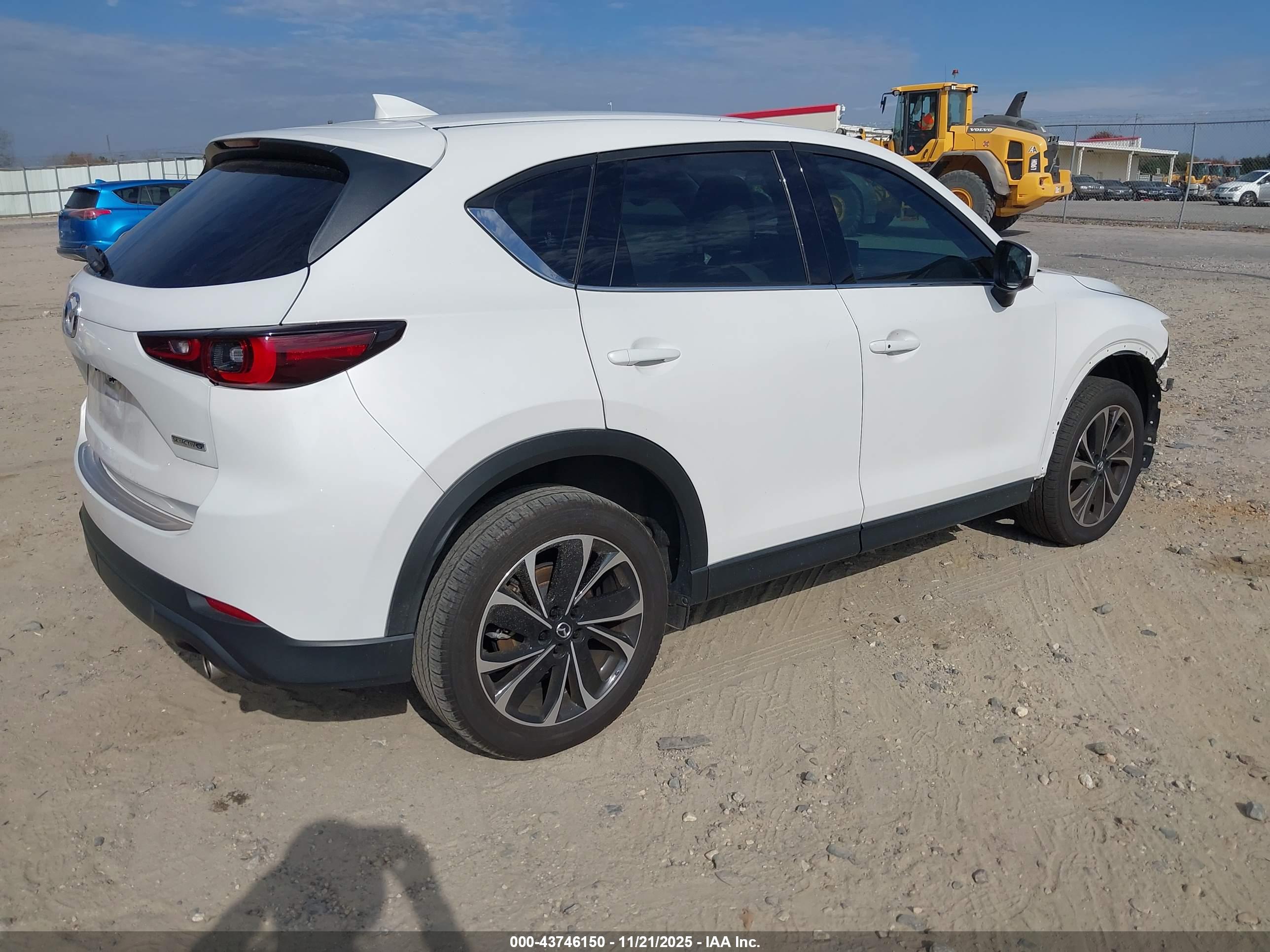 MAZDA CX-5 image 4
