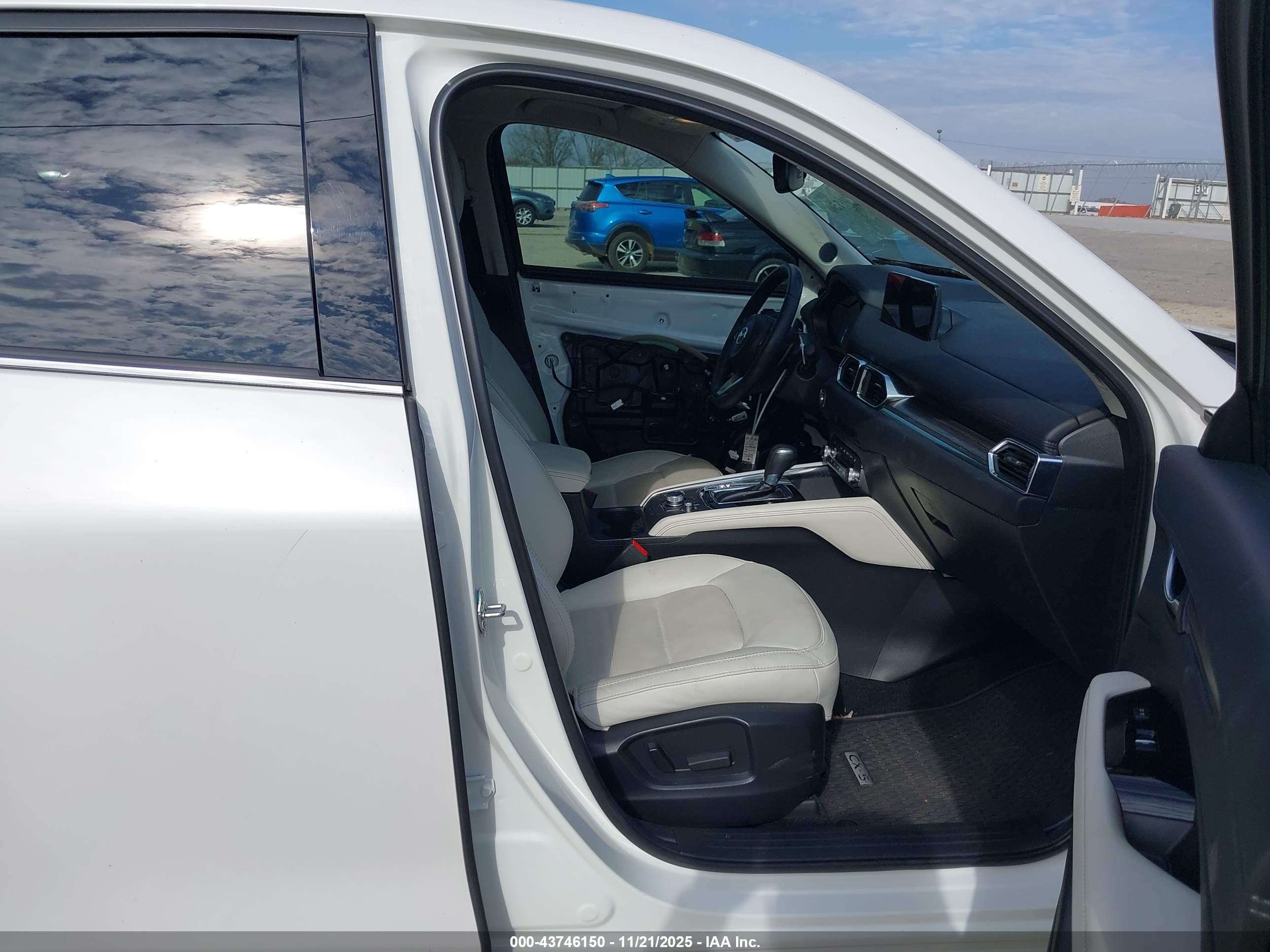 MAZDA CX-5 image 5