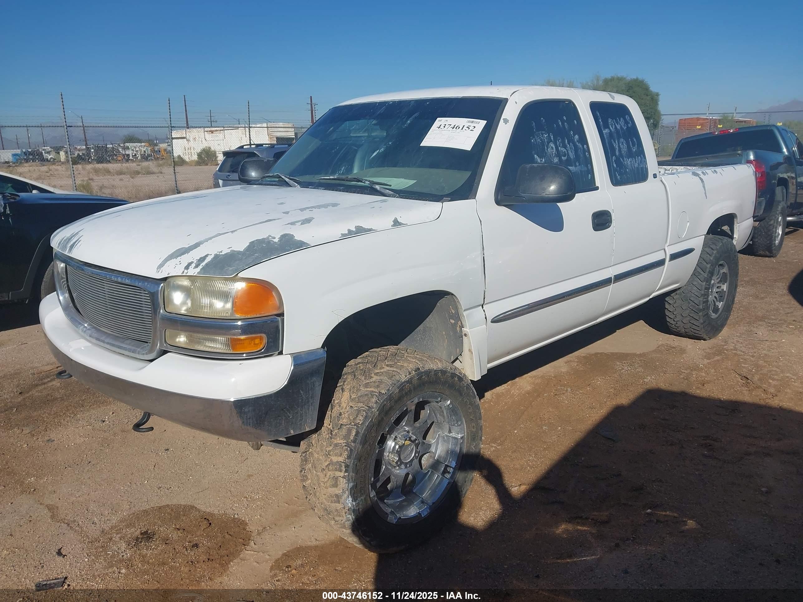 GMC SIERRA image 2
