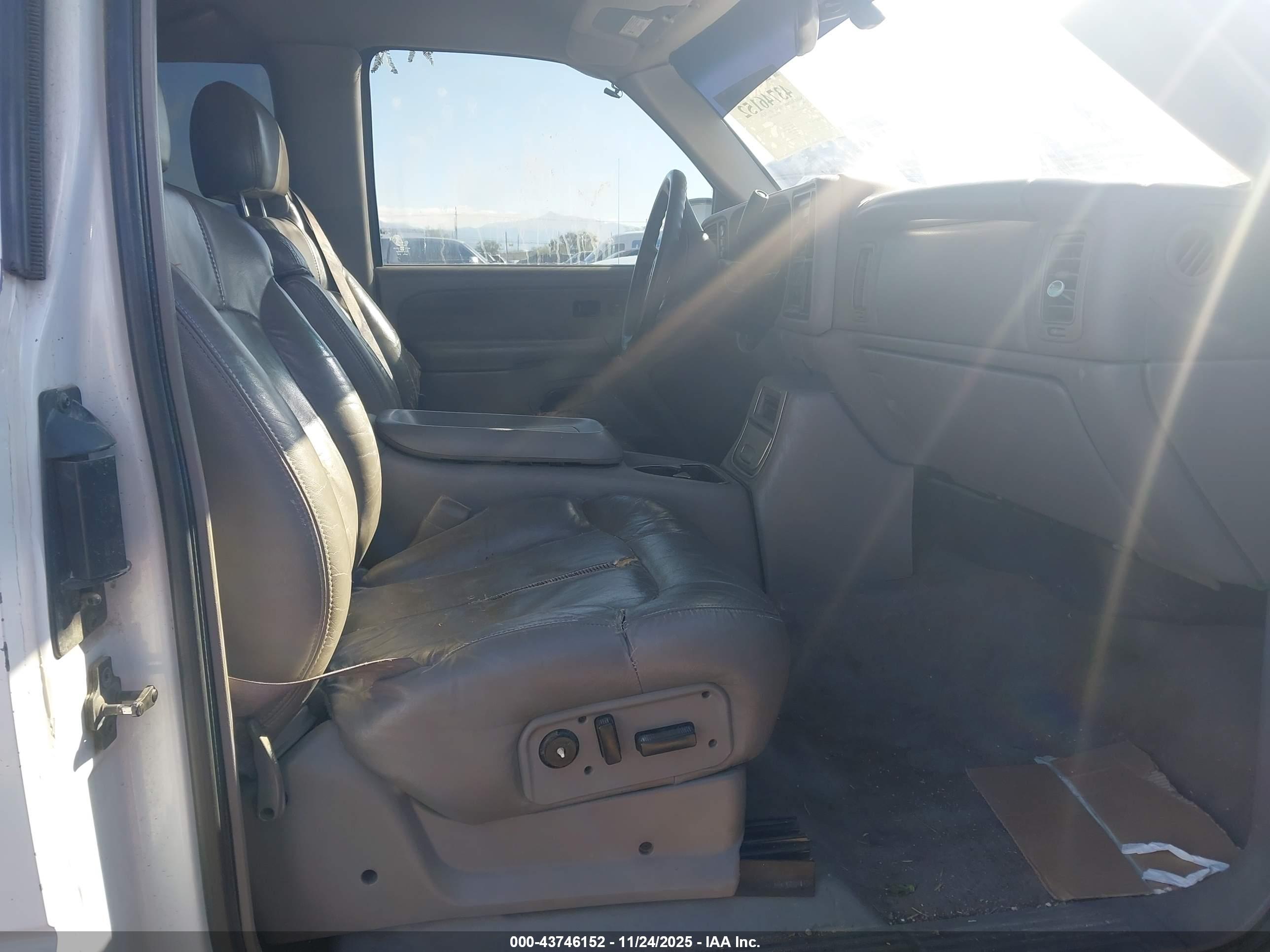 GMC SIERRA image 5