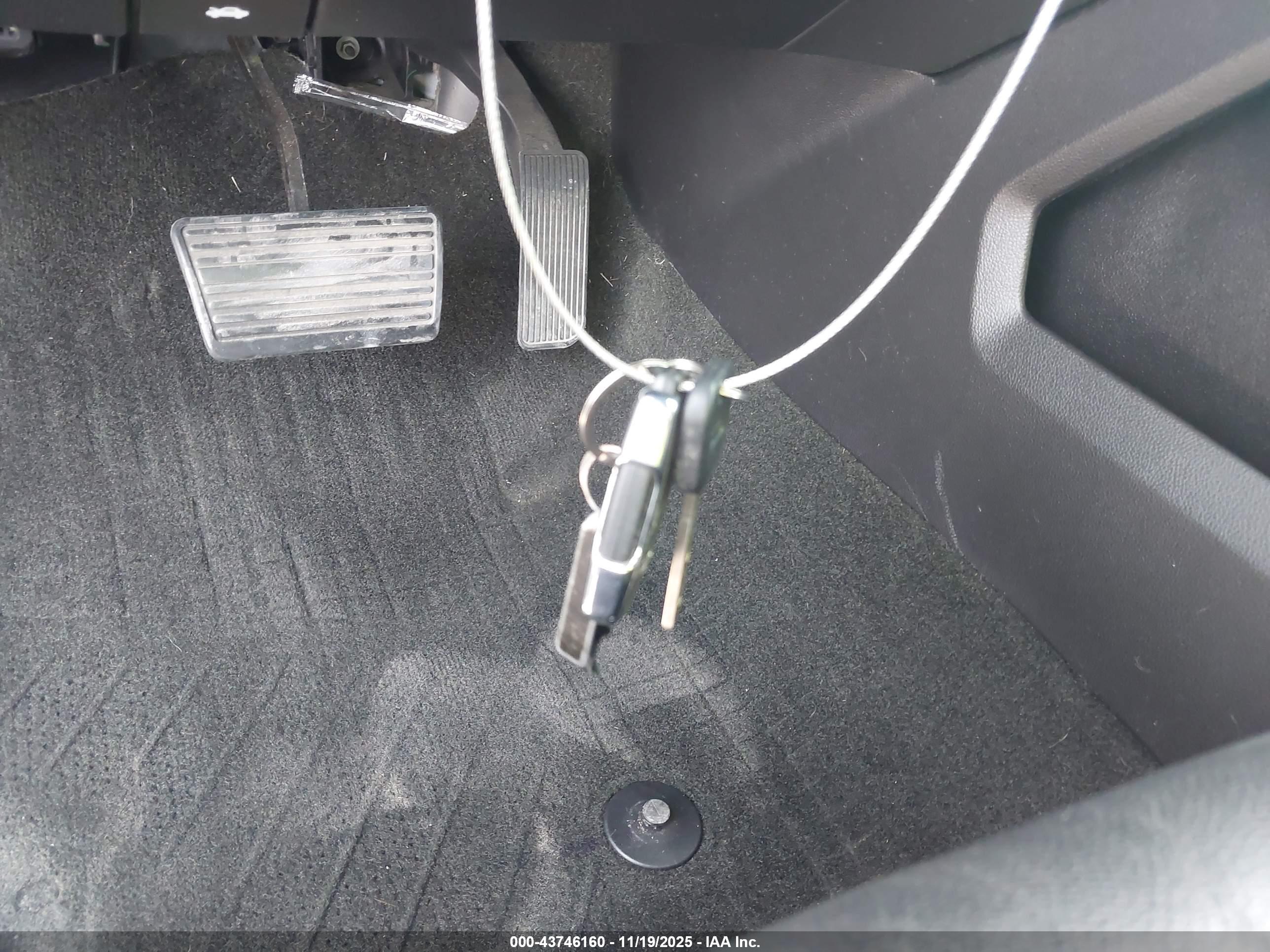 GMC SIERRA image 11