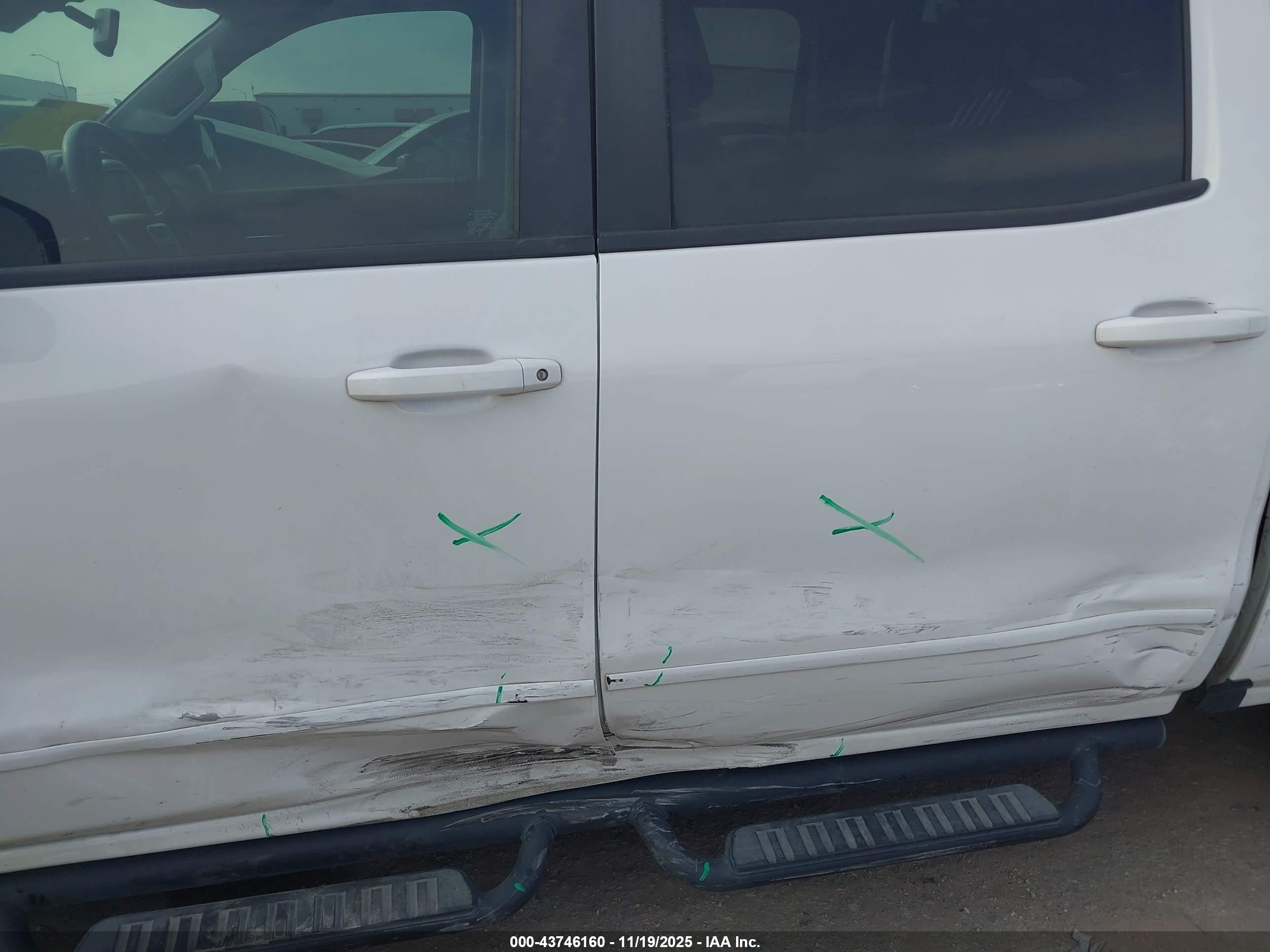 GMC SIERRA image 6