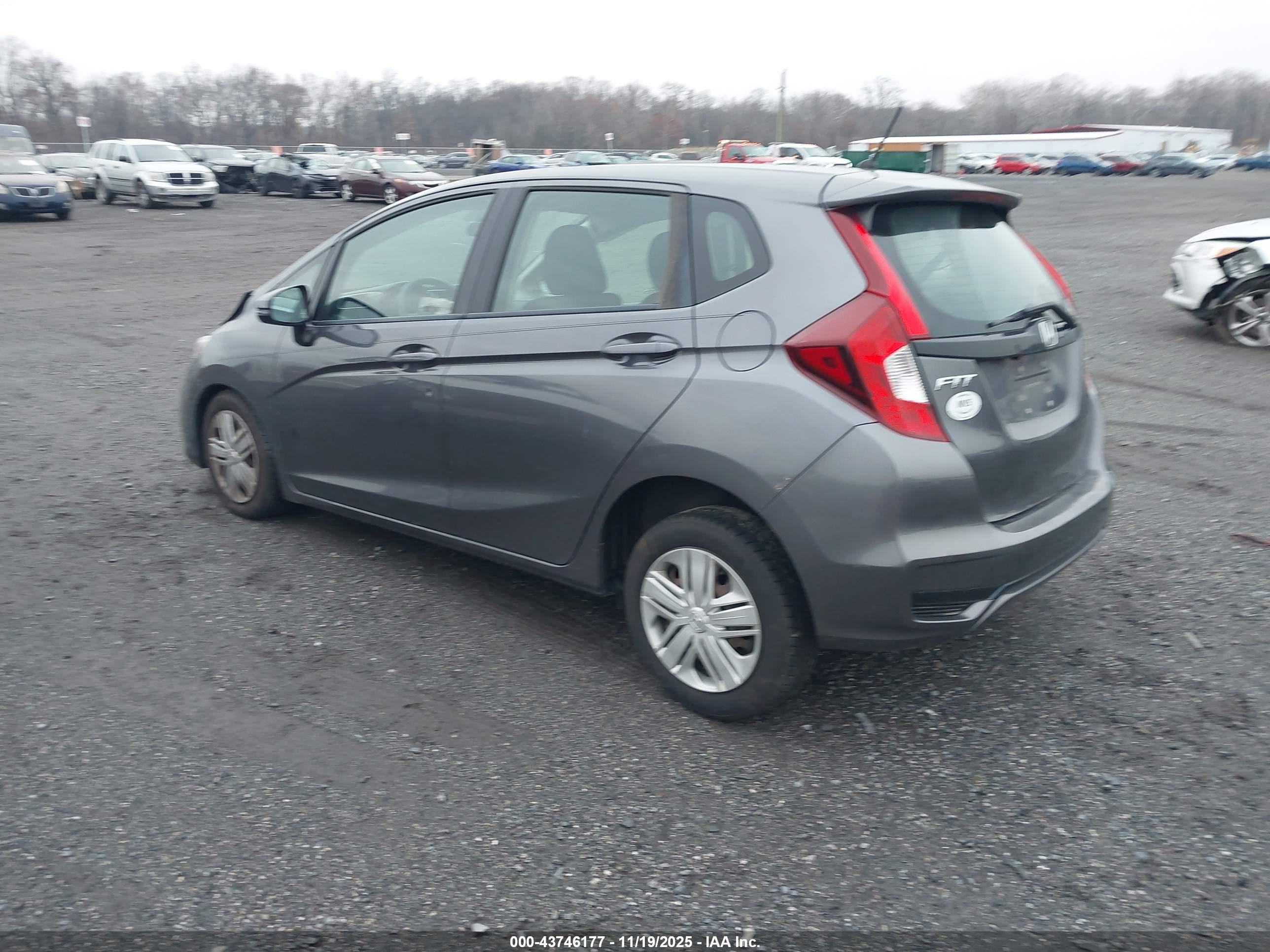 HONDA FIT image 3