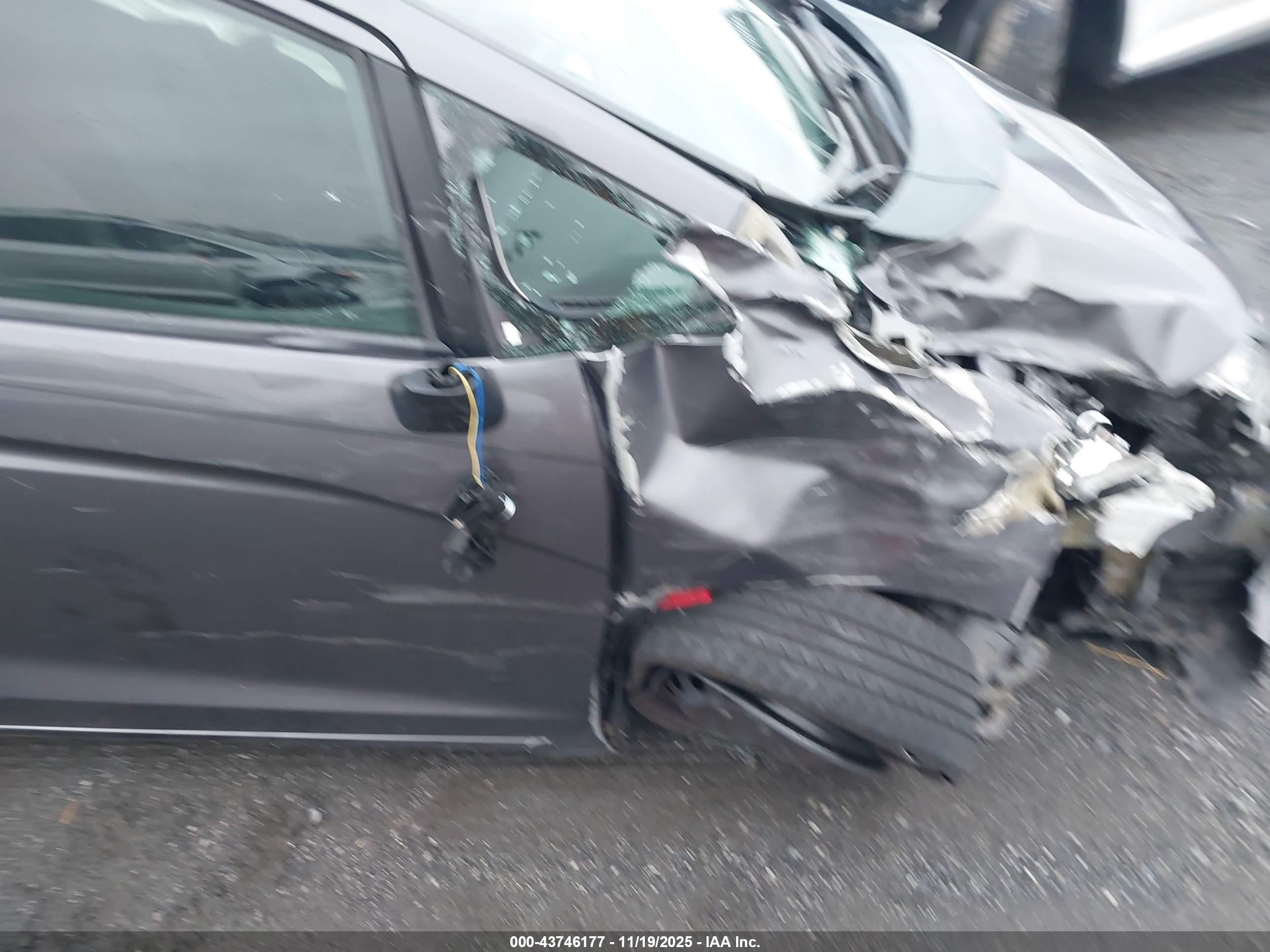HONDA FIT image 6
