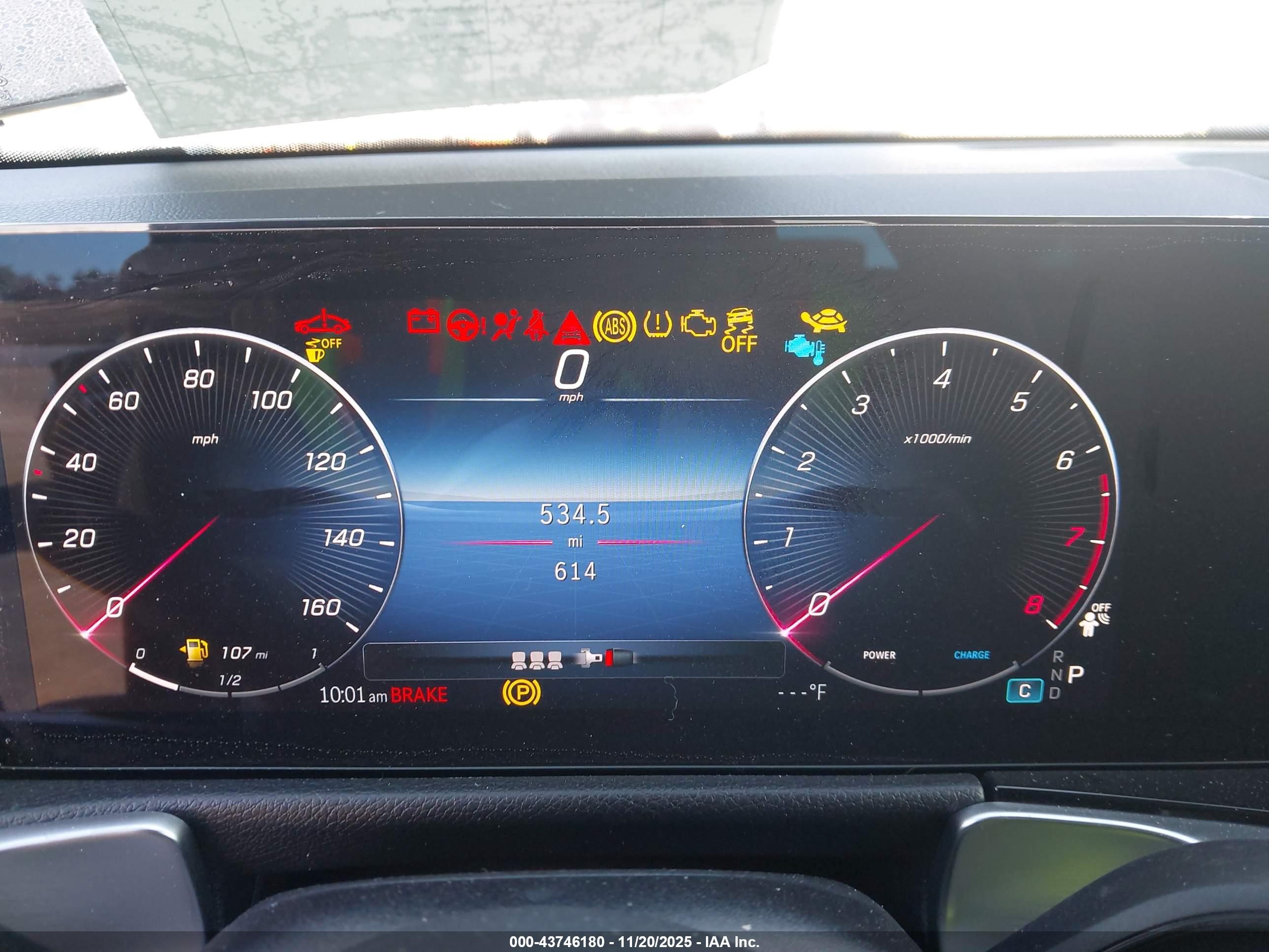 MERCEDES-BENZ GLB image 7