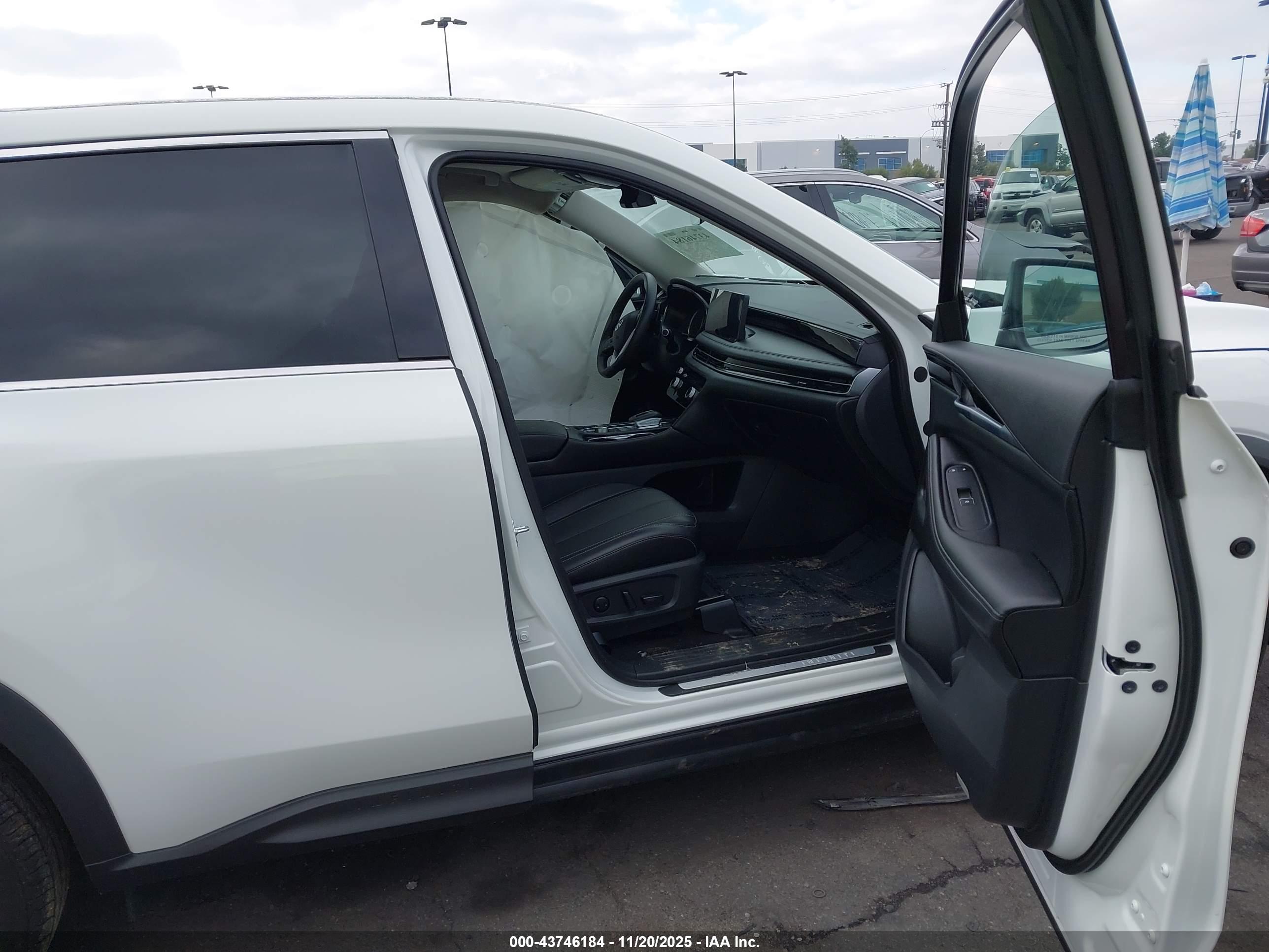 INFINITI QX60 image 5