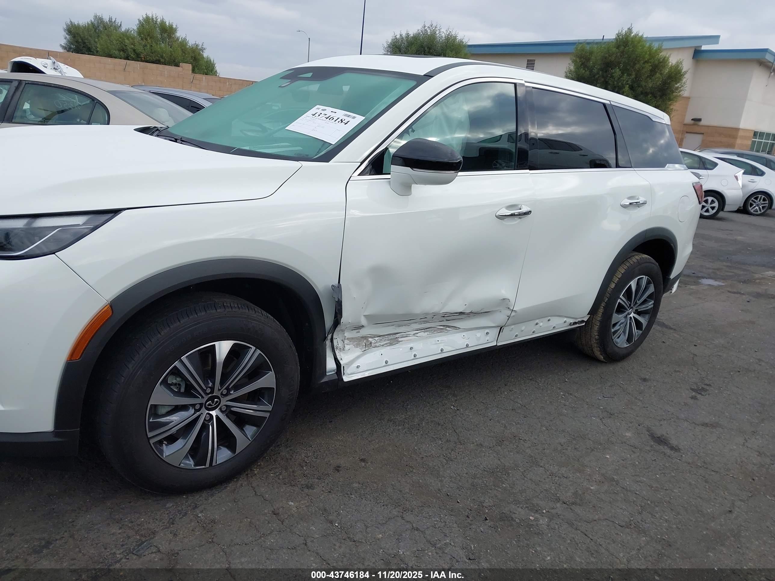 INFINITI QX60 image 6