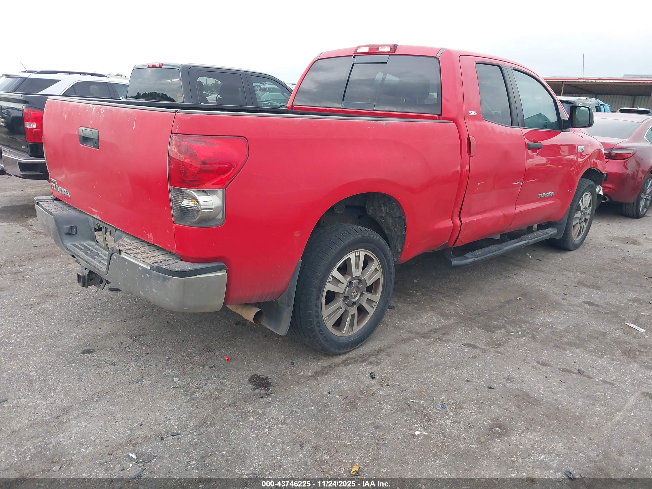 TOYOTA TUNDRA image 4