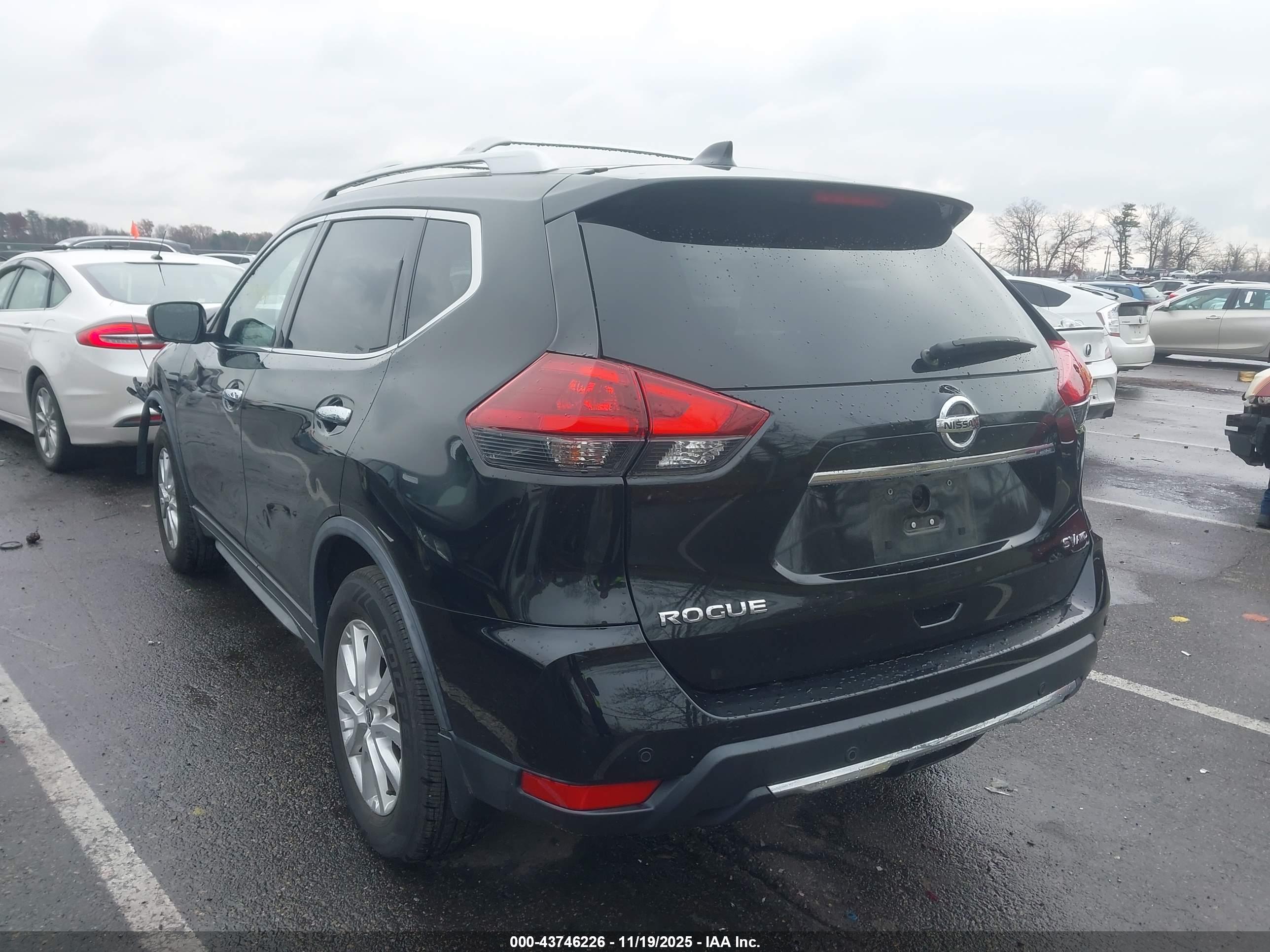 NISSAN ROGUE image 3