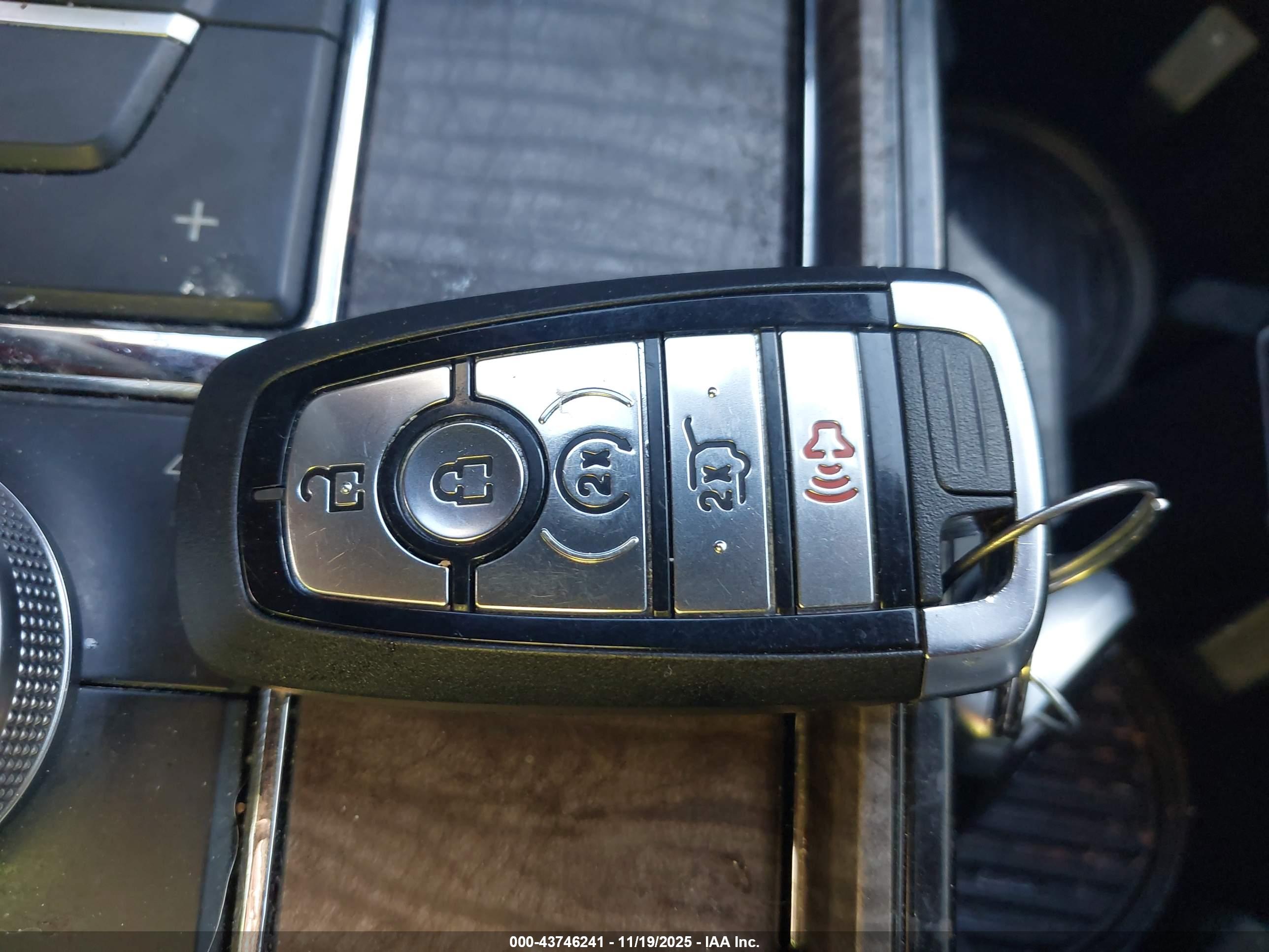 FORD EXPEDITION image 11
