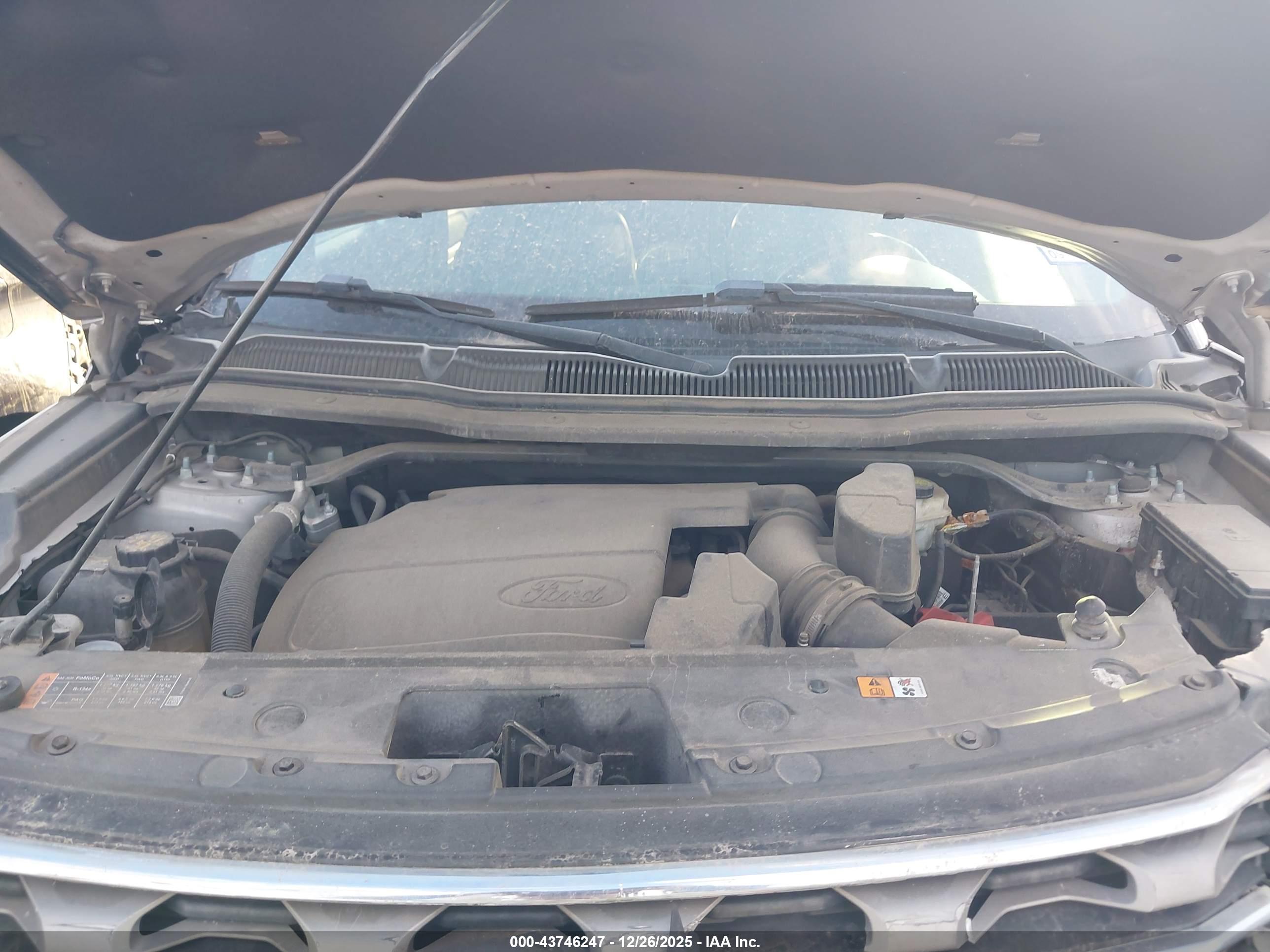 FORD EXPLORER image 10