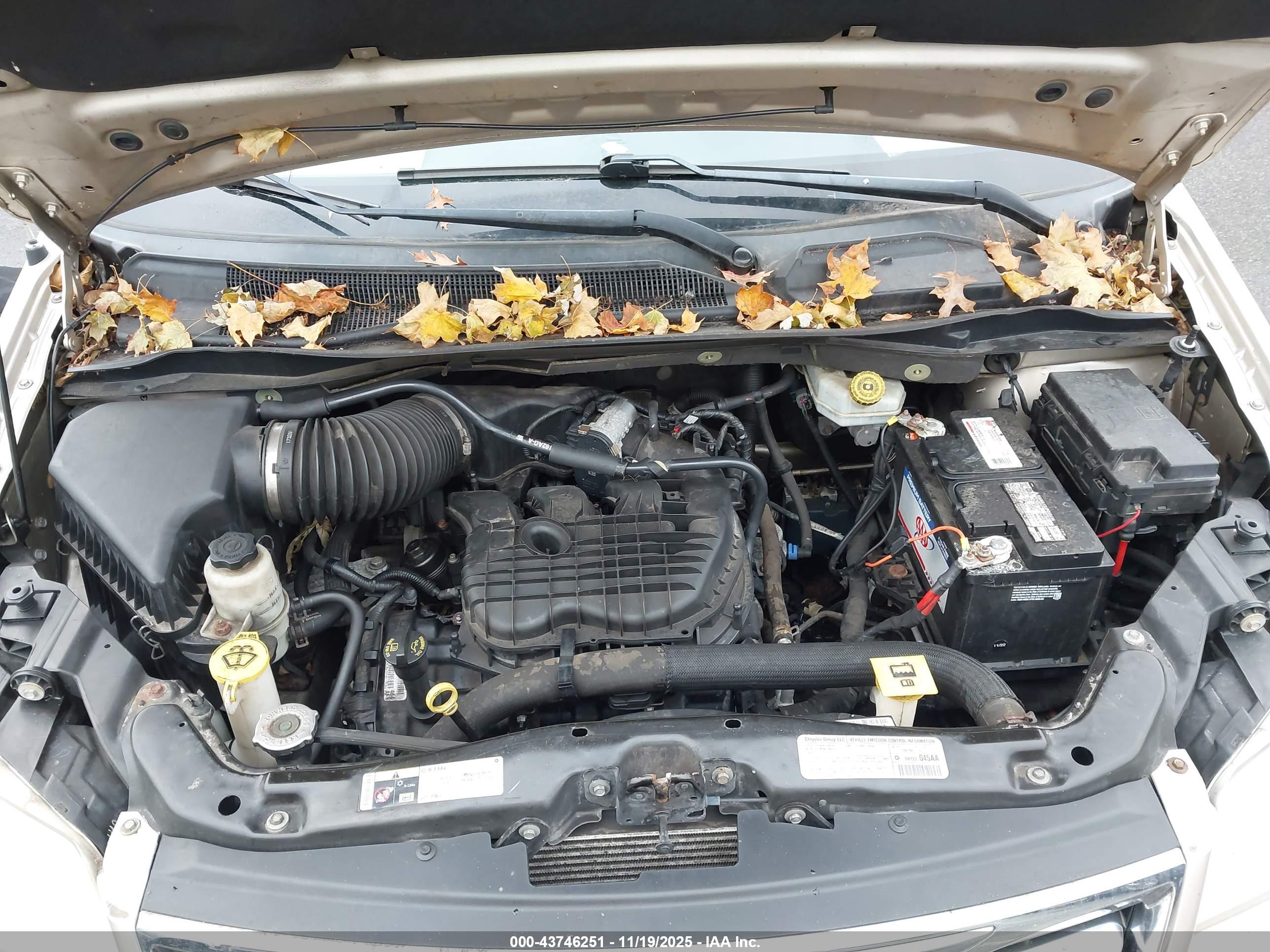 CHRYSLER TOWN image 10
